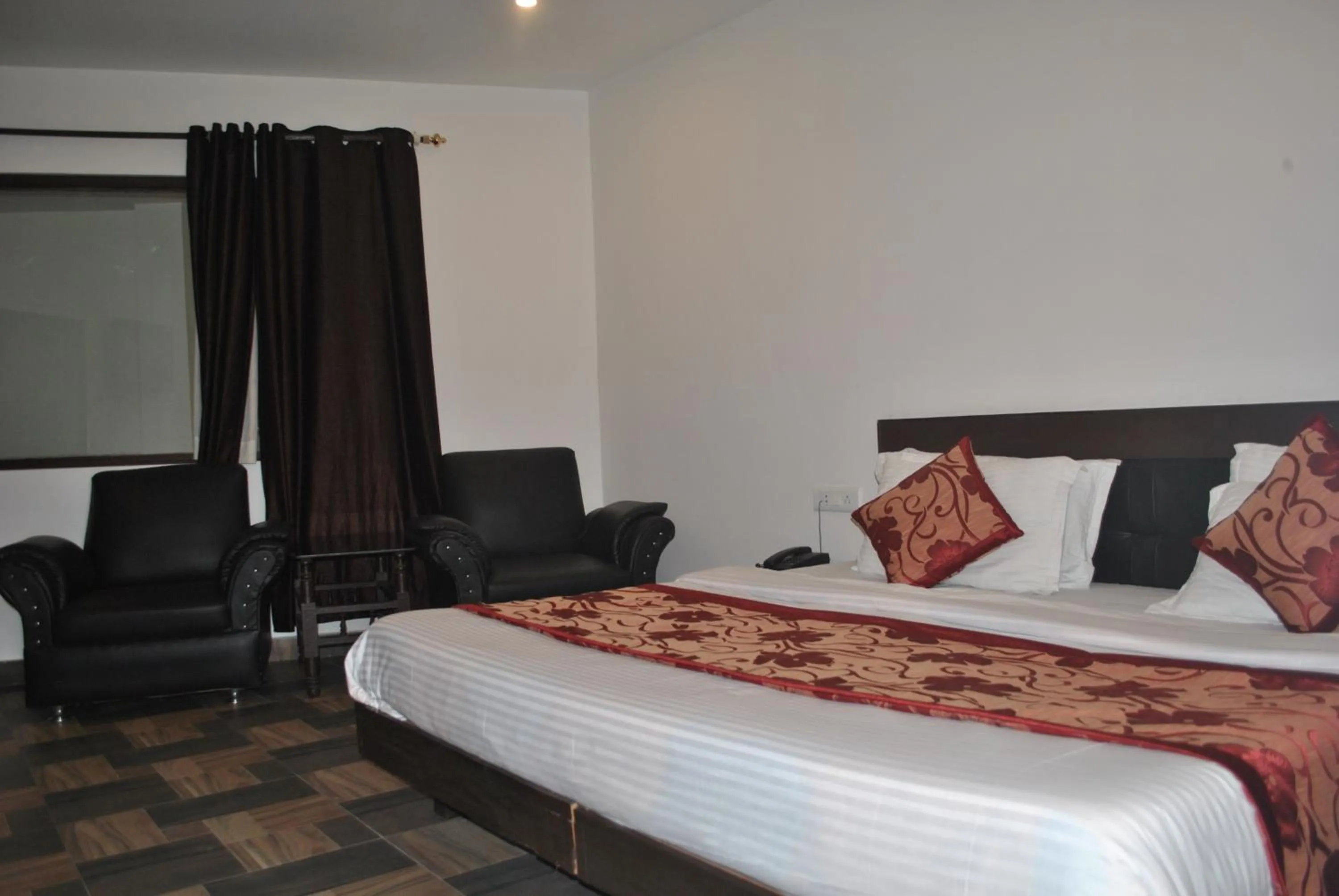 Photo of the whole room, Bed in Hotel Maha Luxmi Palace