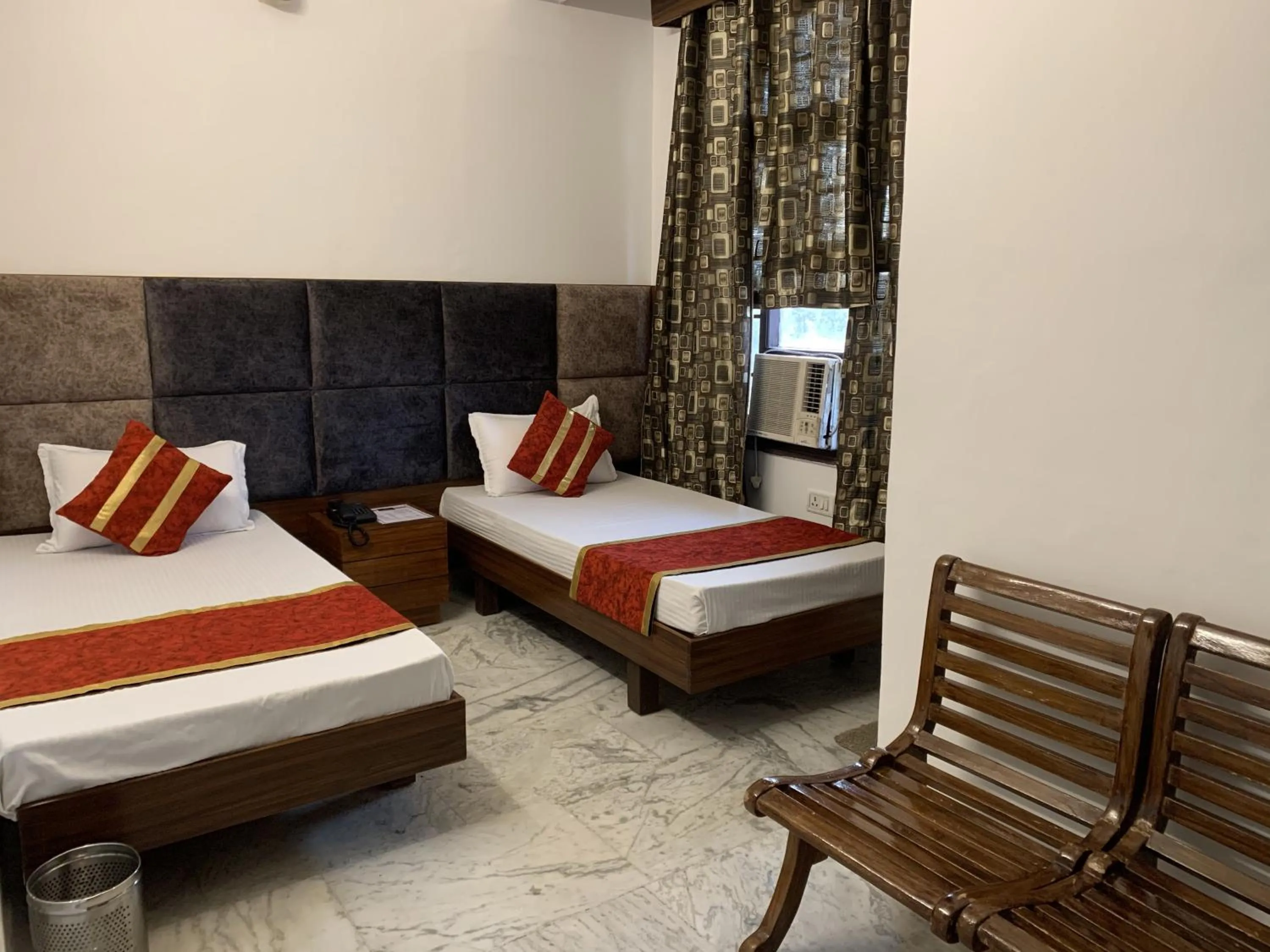 Photo of the whole room, Bed in Hotel Maha Luxmi Palace