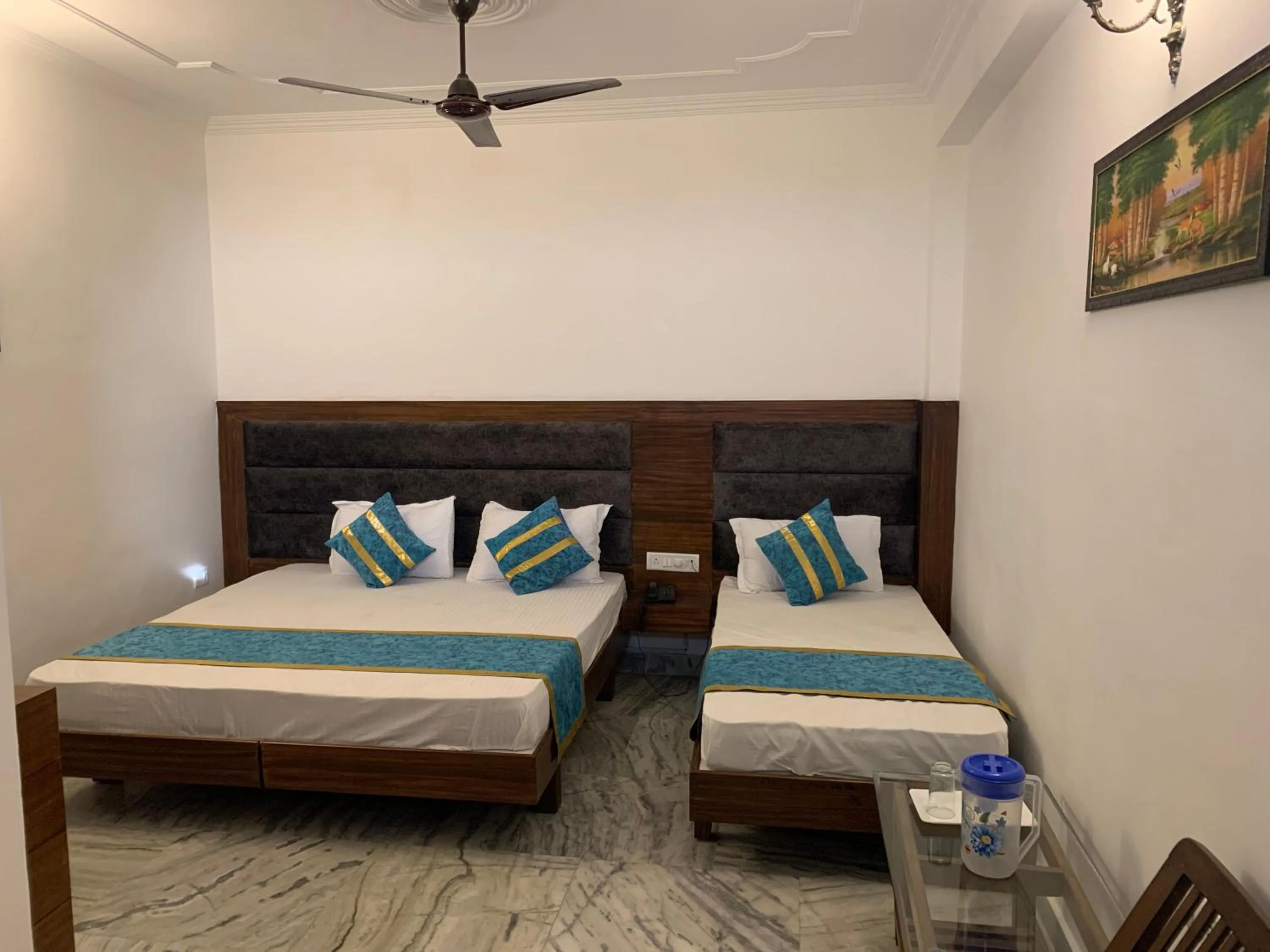 Photo of the whole room, Bed in Hotel Maha Luxmi Palace