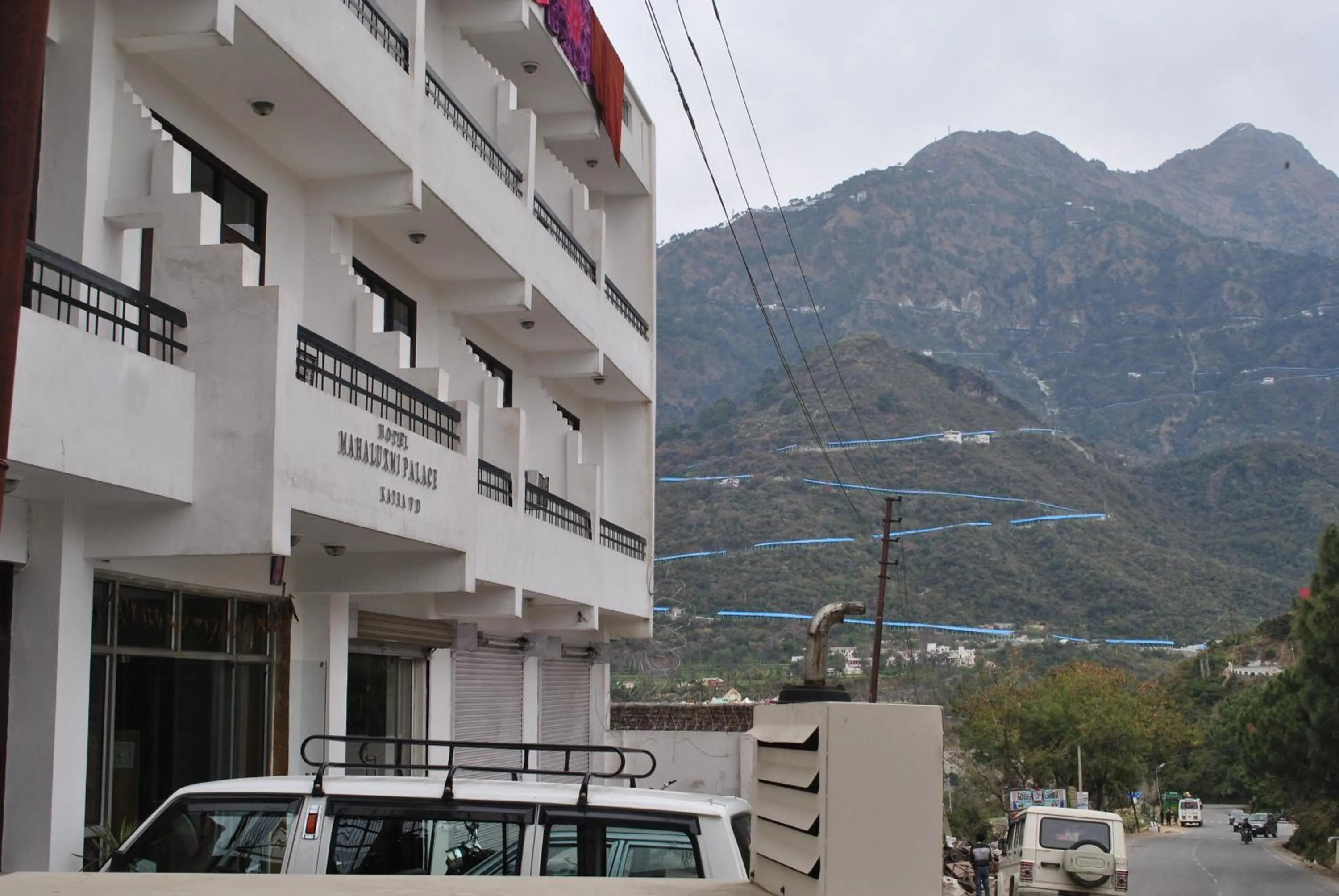 Mountain view in Hotel Maha Luxmi Palace