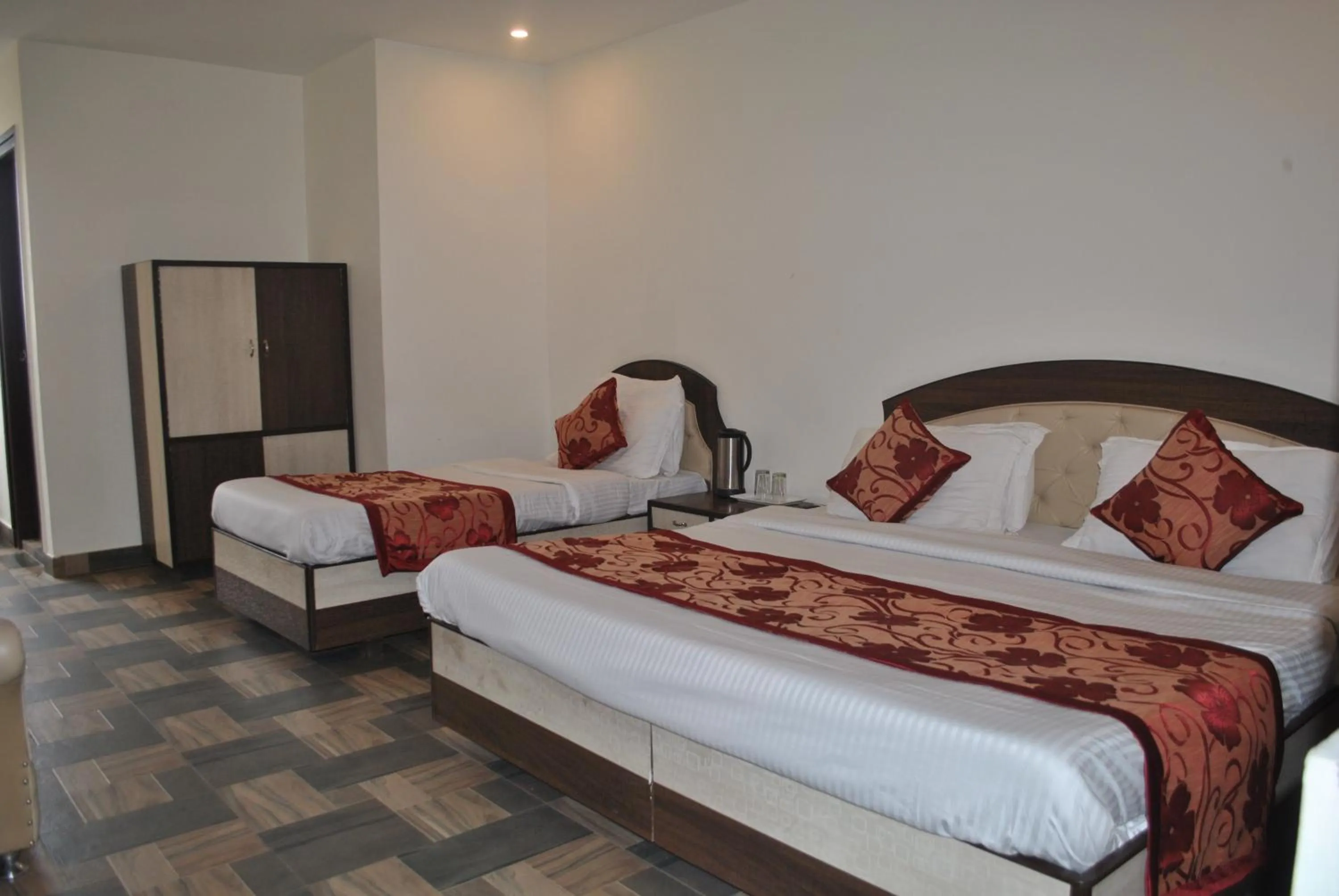 Bedroom, Bed in Hotel Maha Luxmi Palace