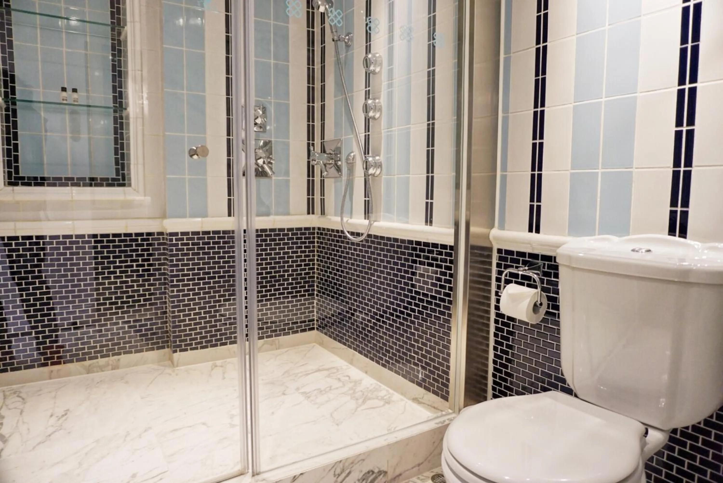 Bathroom in Hotel Madera Hollywood