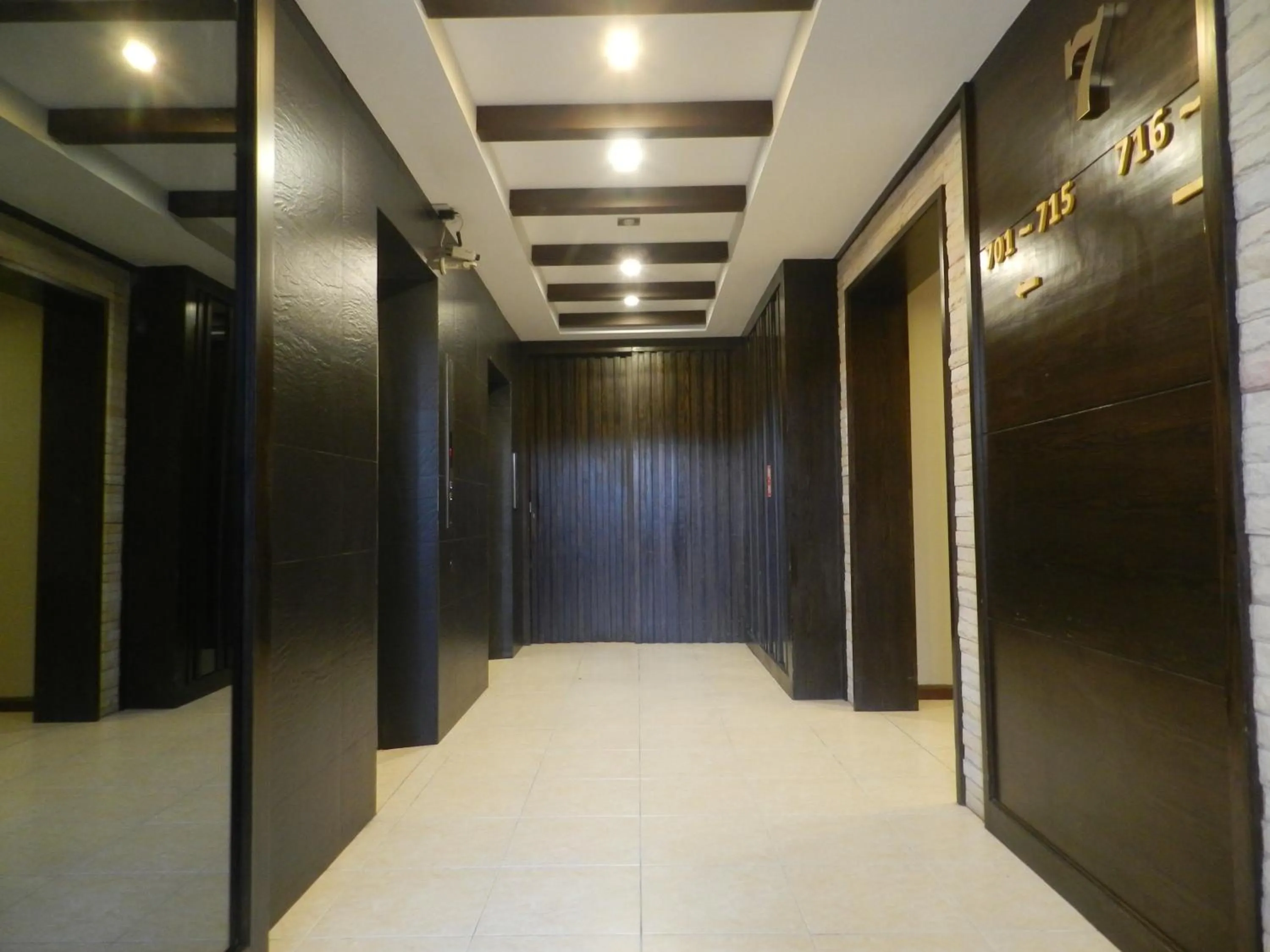 Property building in Nanatai Suites