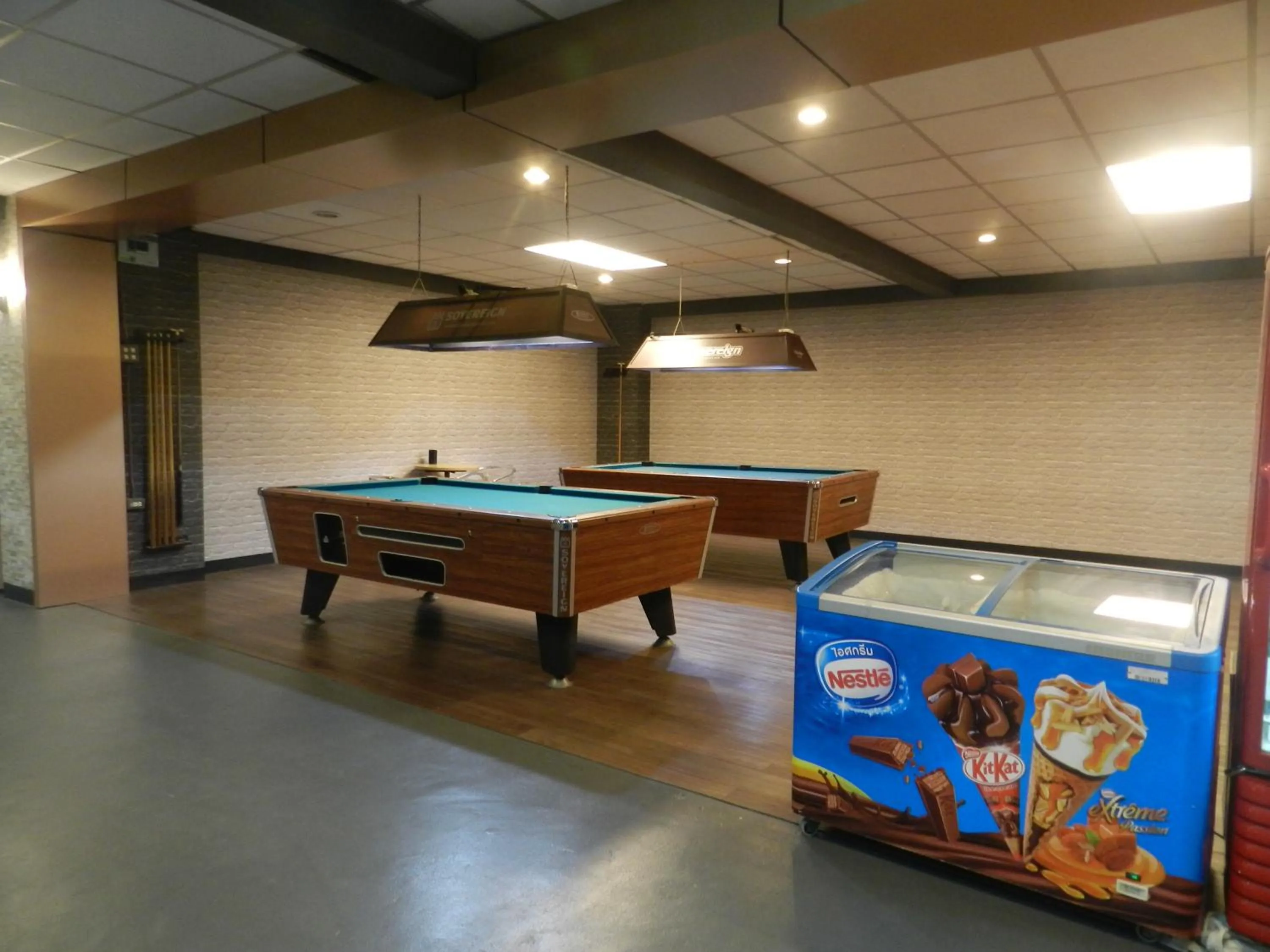 Billiard in Nanatai Suites