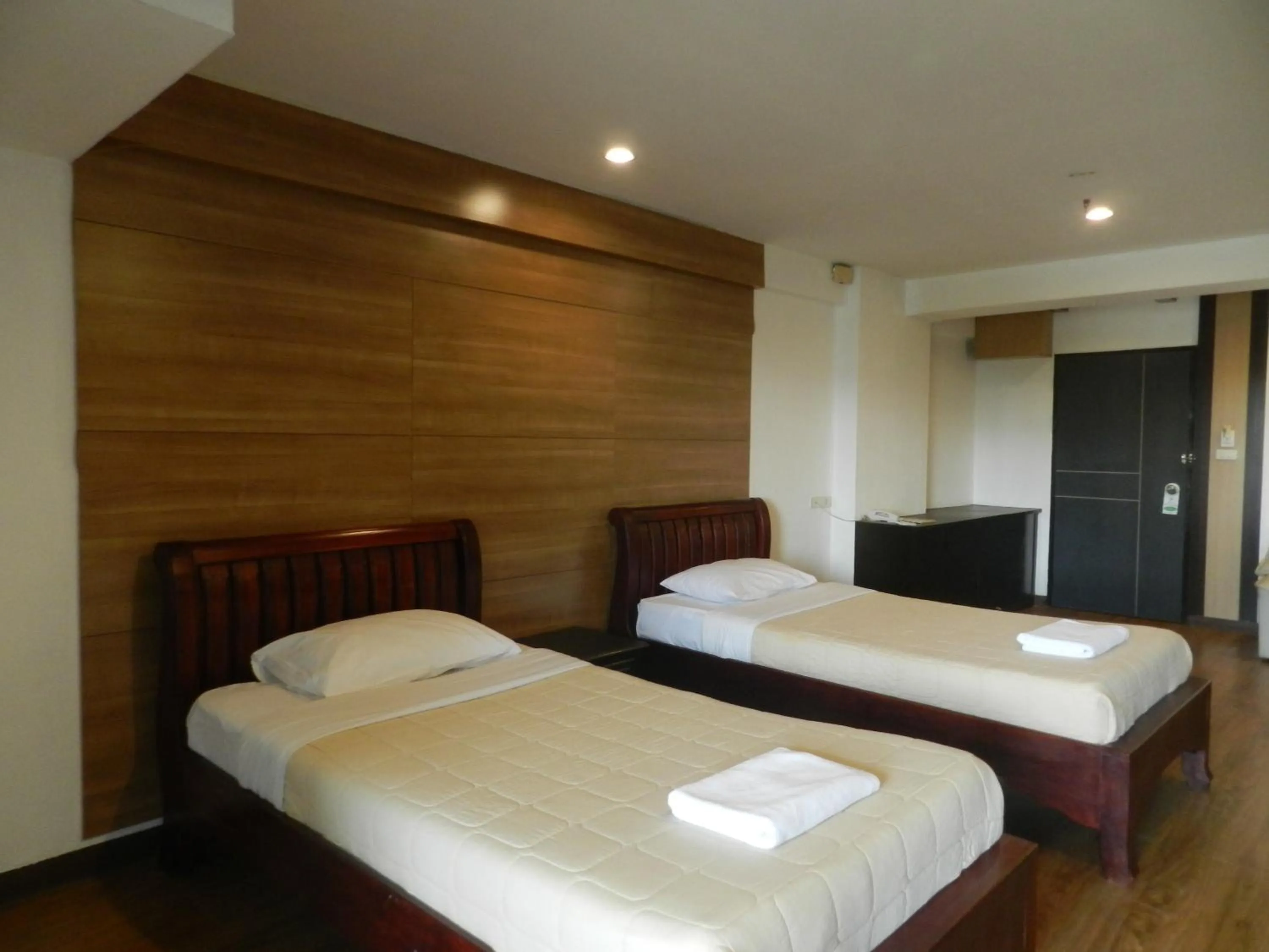 Bedroom, Bed in Nanatai Suites