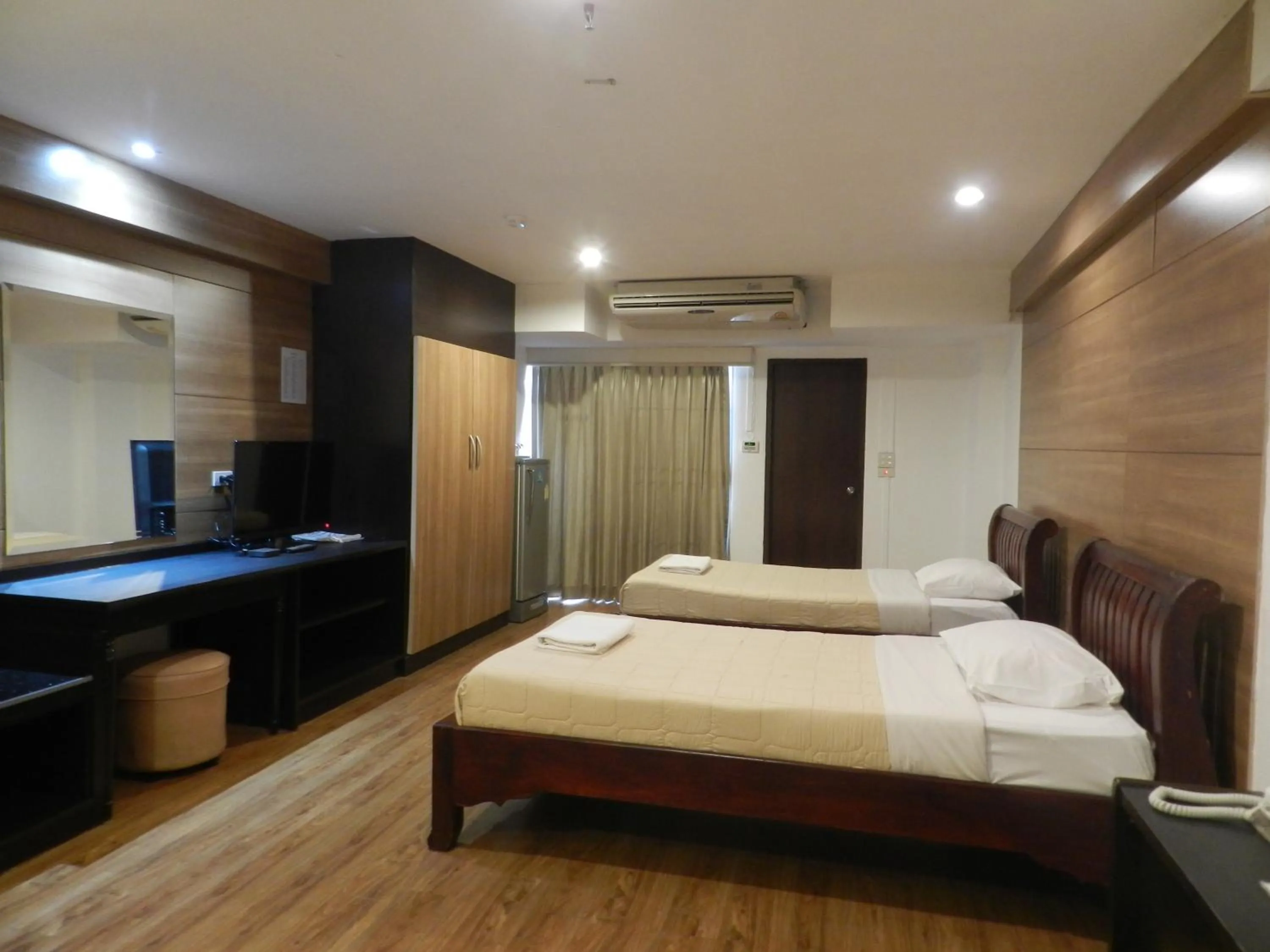 Bedroom, Bed in Nanatai Suites