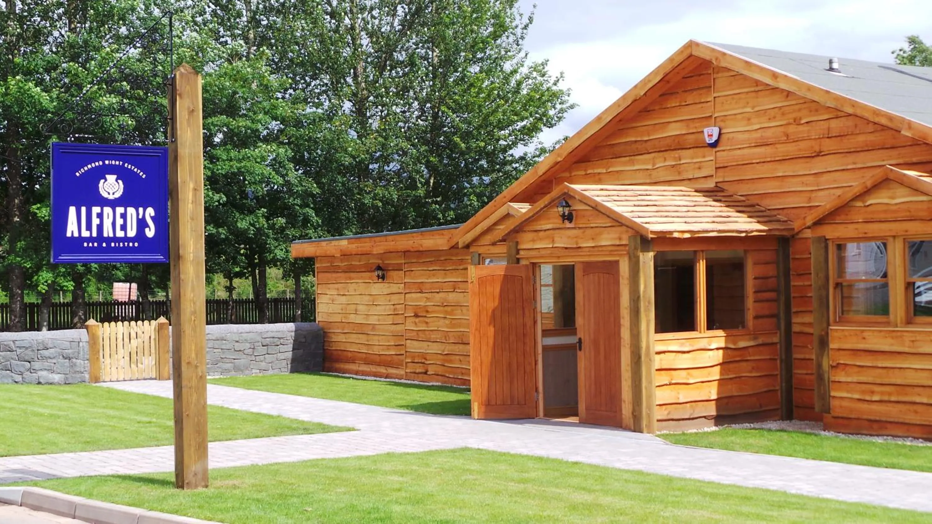 Spring in Moffat Manor Holiday Resort