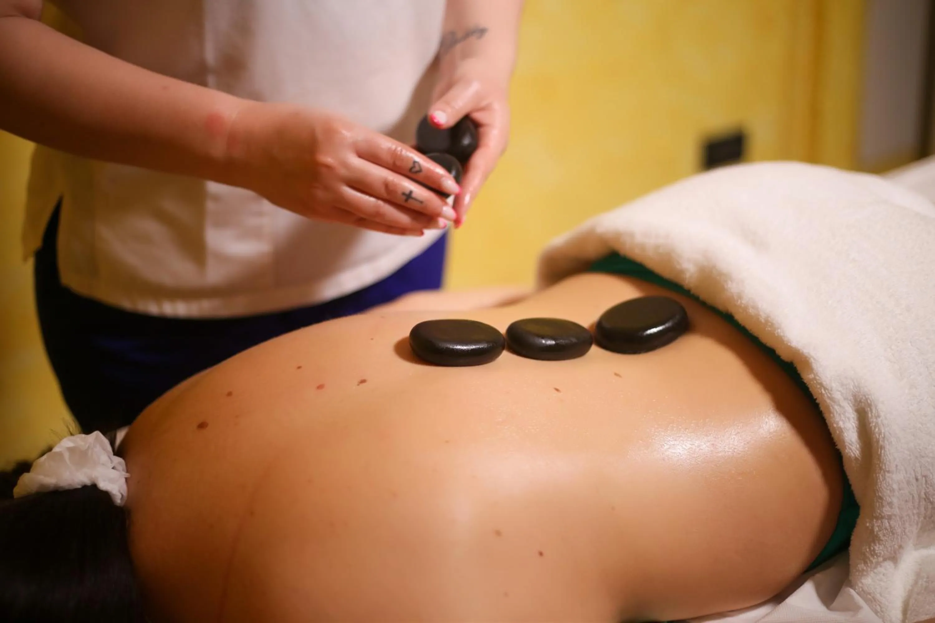 Massage in Diamond Hill Resort & SPA