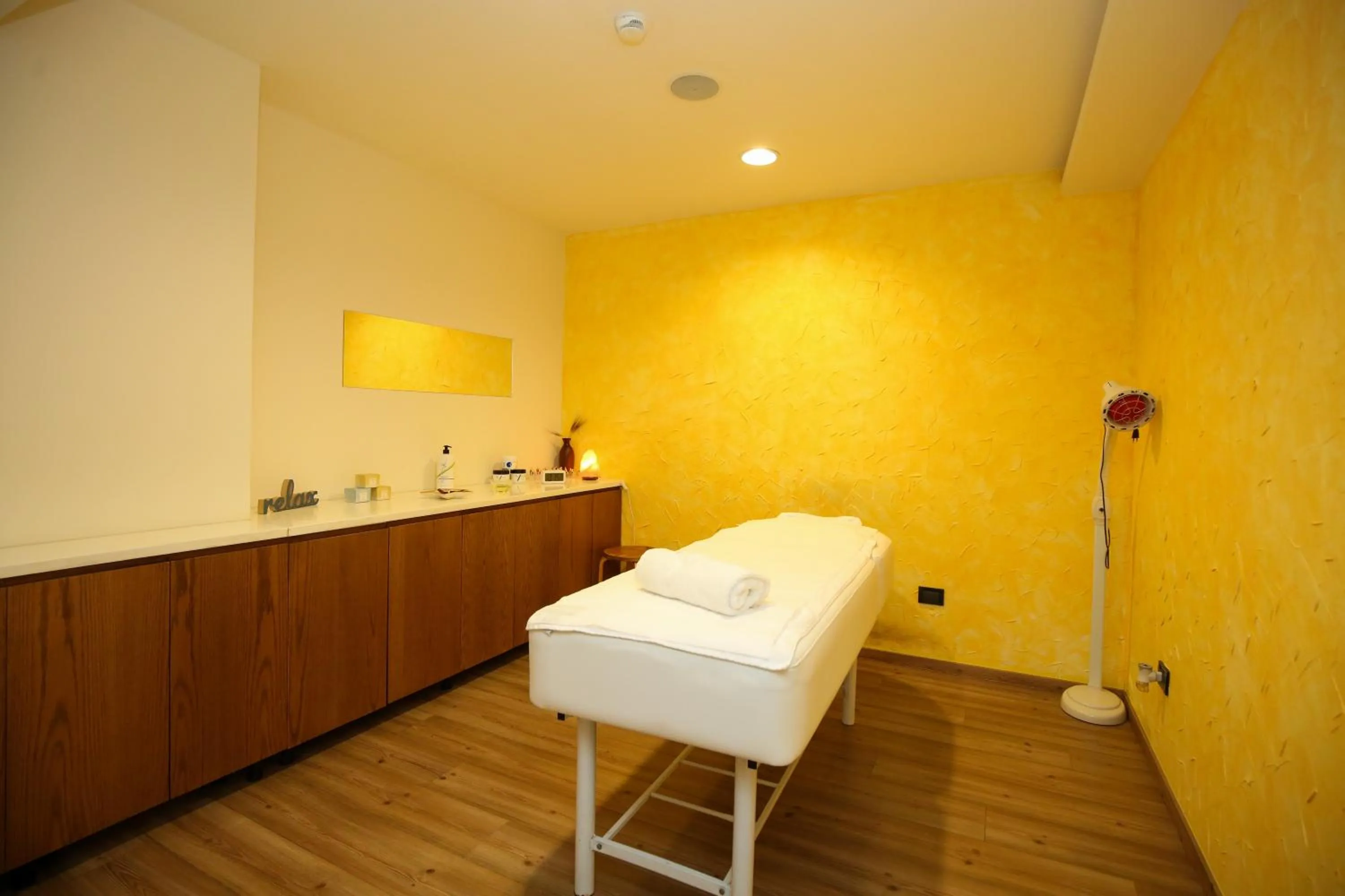 Massage in Diamond Hill Resort & SPA