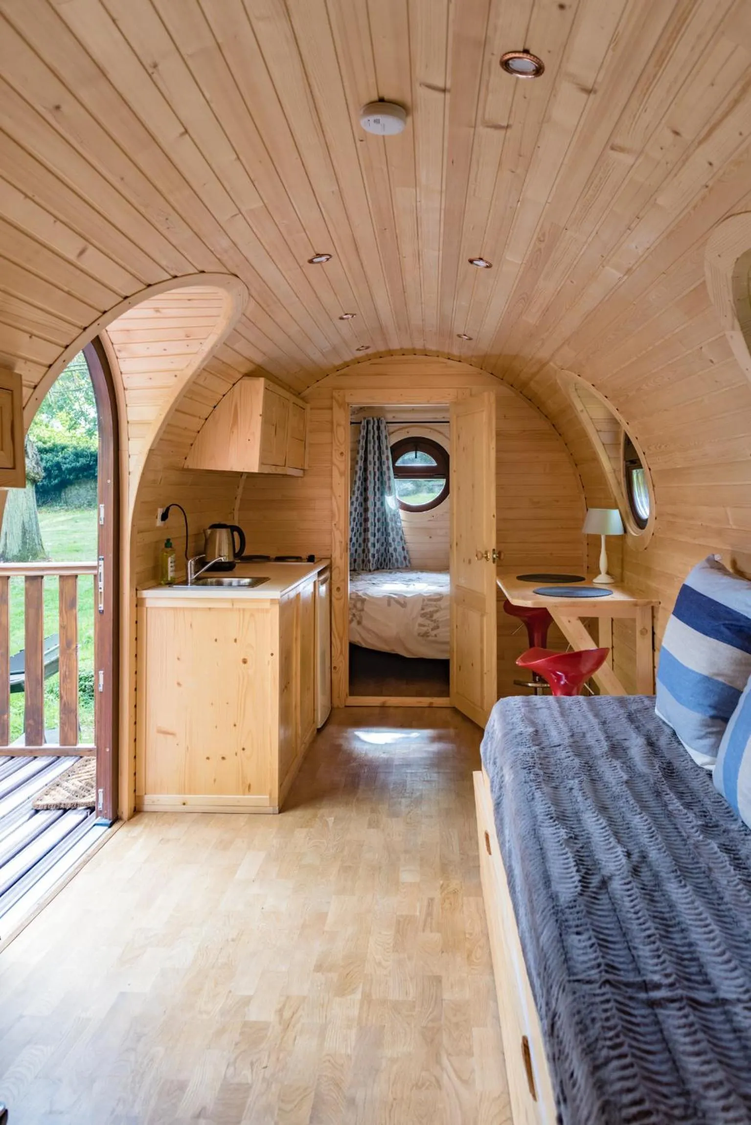 Living room, Bed in Domaine De Marguerite