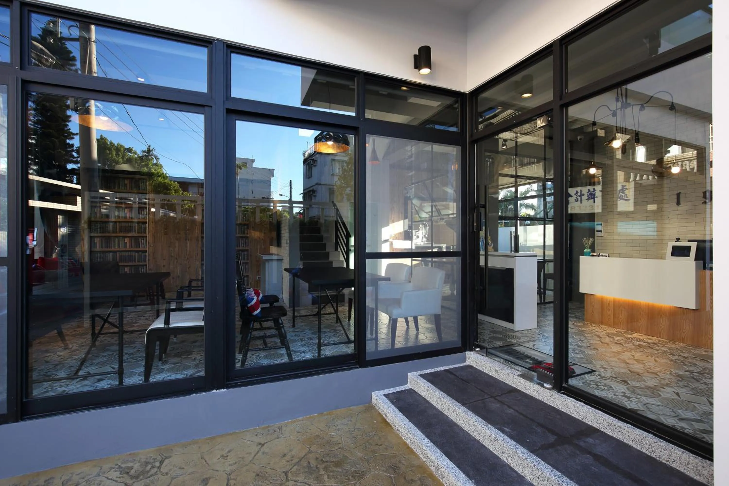 Facade/entrance in 1999 homestay