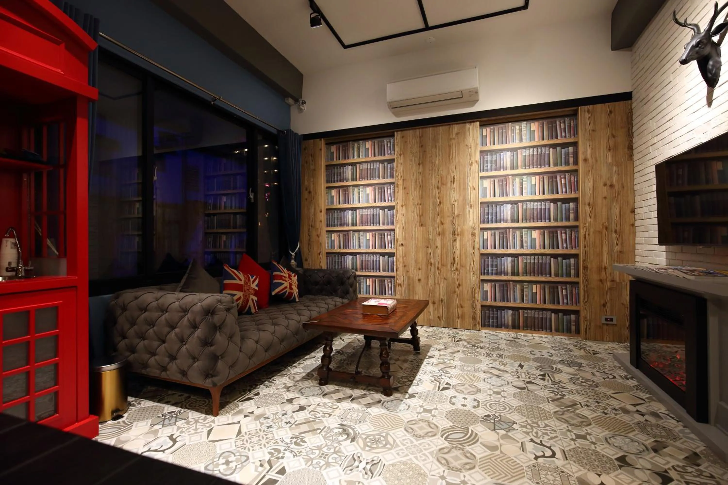 Lobby or reception in 1999 homestay