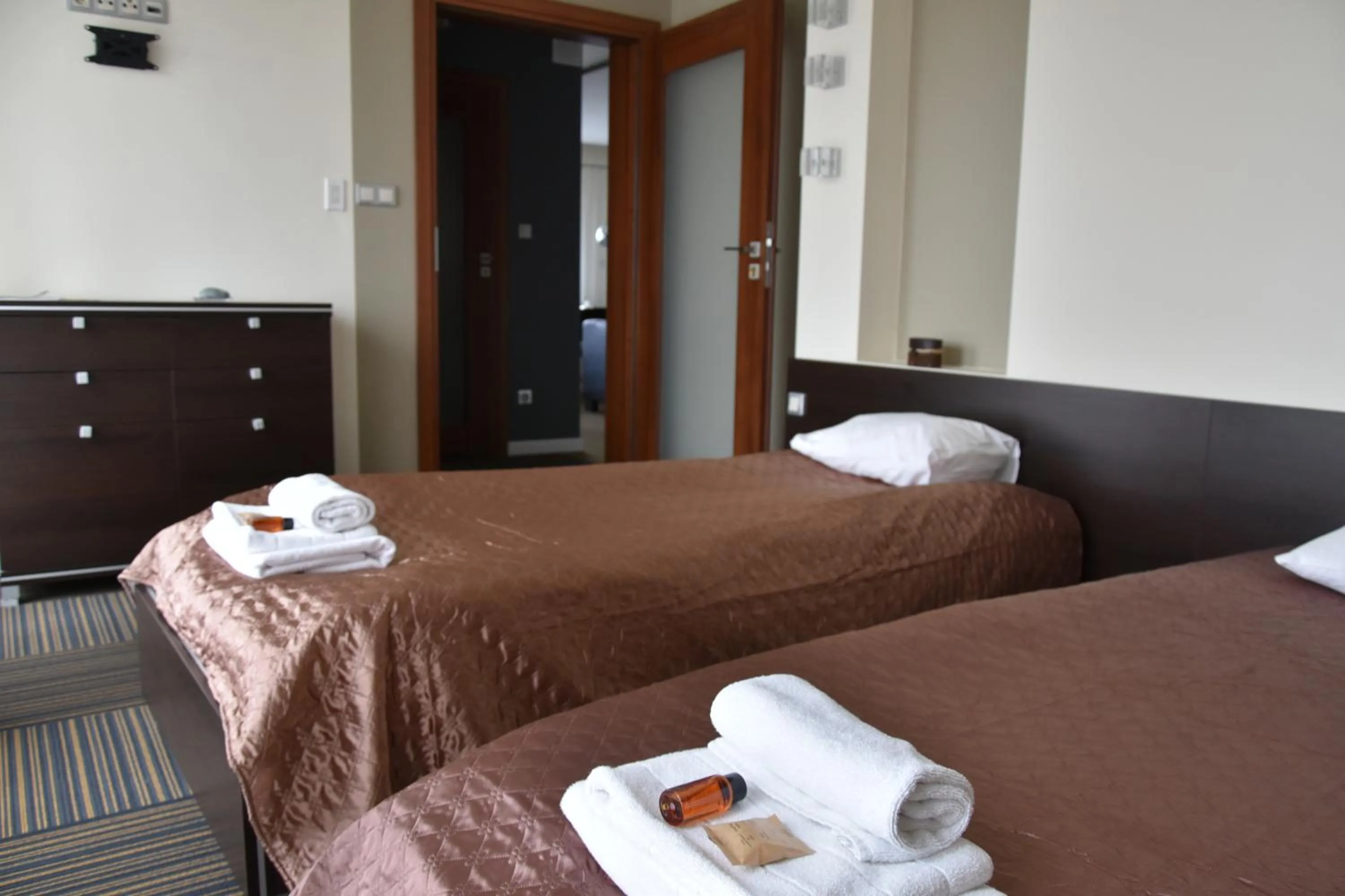 Photo of the whole room, Bed in Młoda Europa