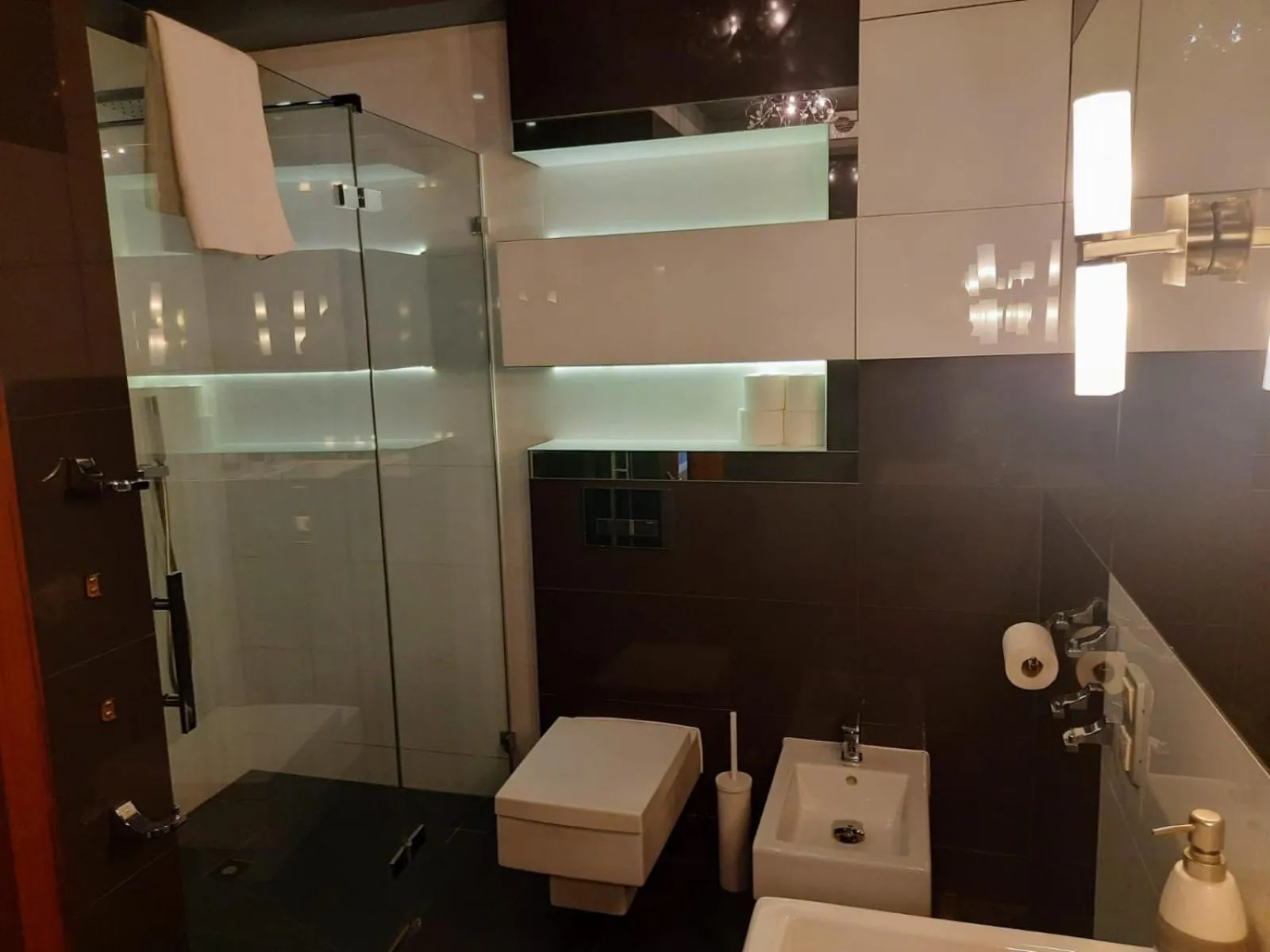 Bathroom in Młoda Europa