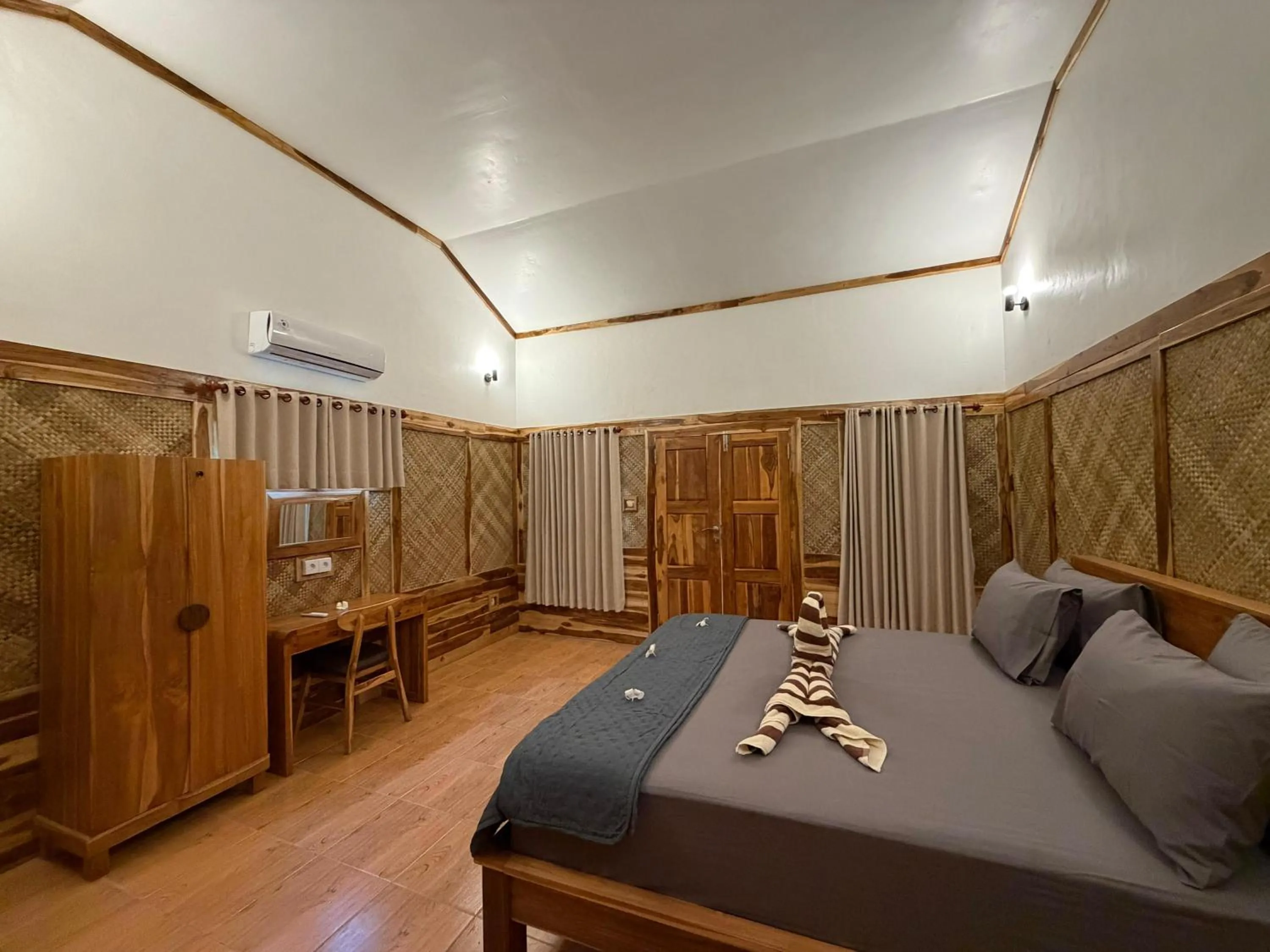 Bed in Segar Village