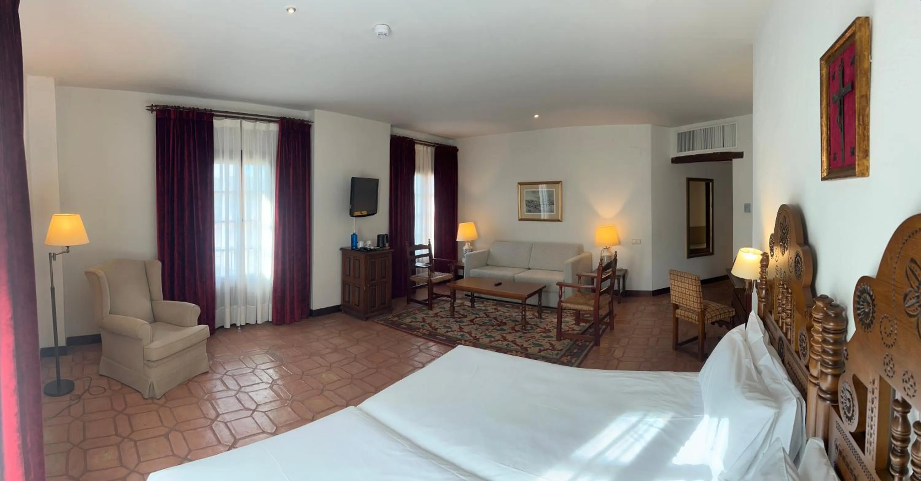 Bed in Parador de Plasencia