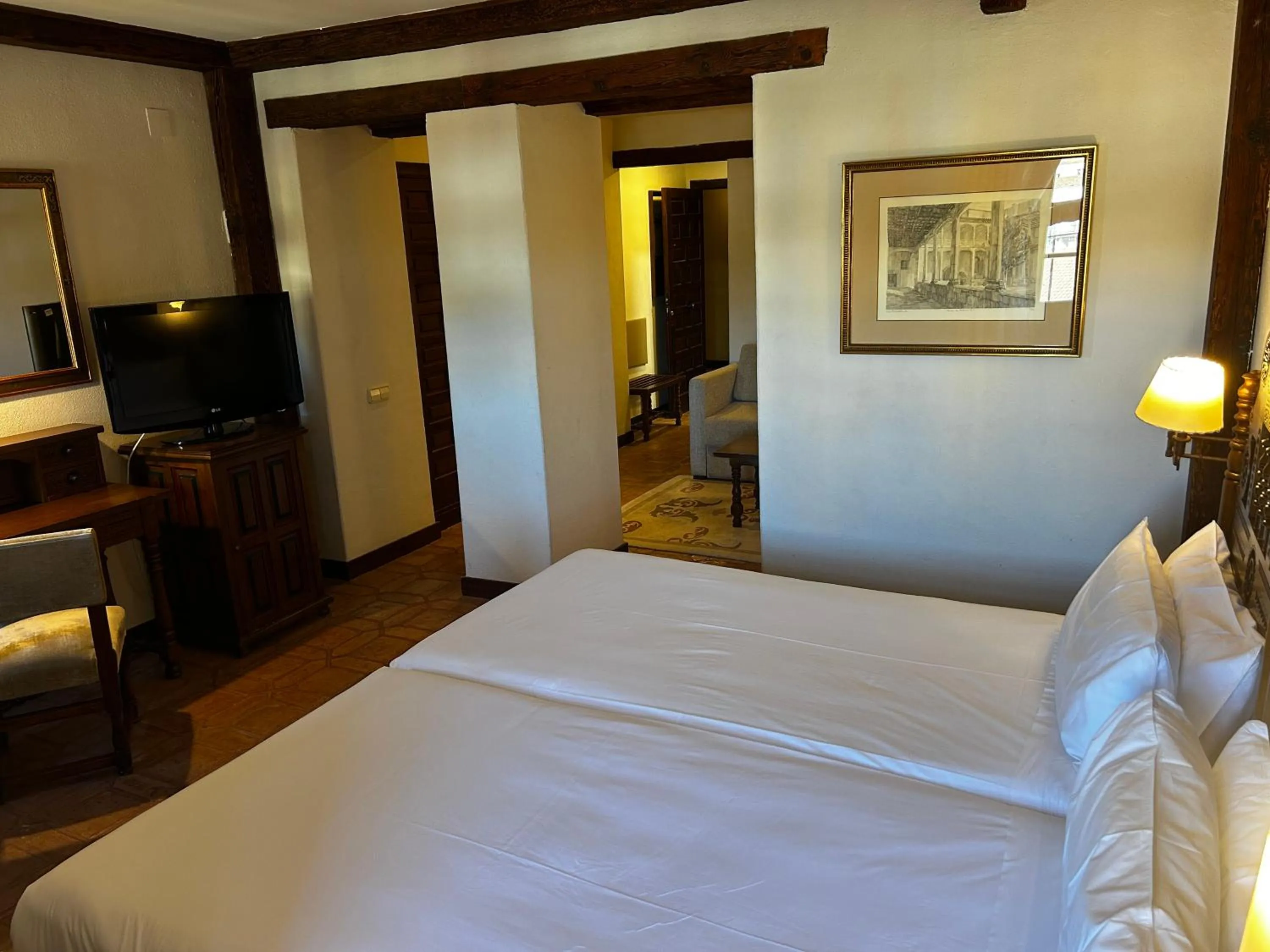 Bed in Parador de Plasencia