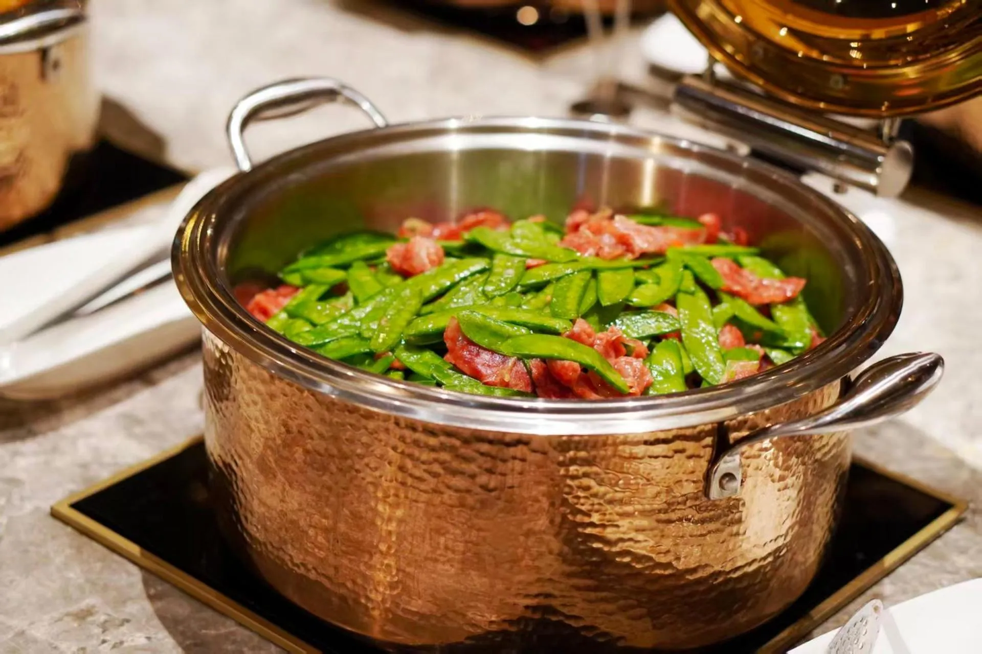 Buffet breakfast in Mai Xinge Boutique Hotel - Free shuttle buses are provided between PVG Airport and Disneyland