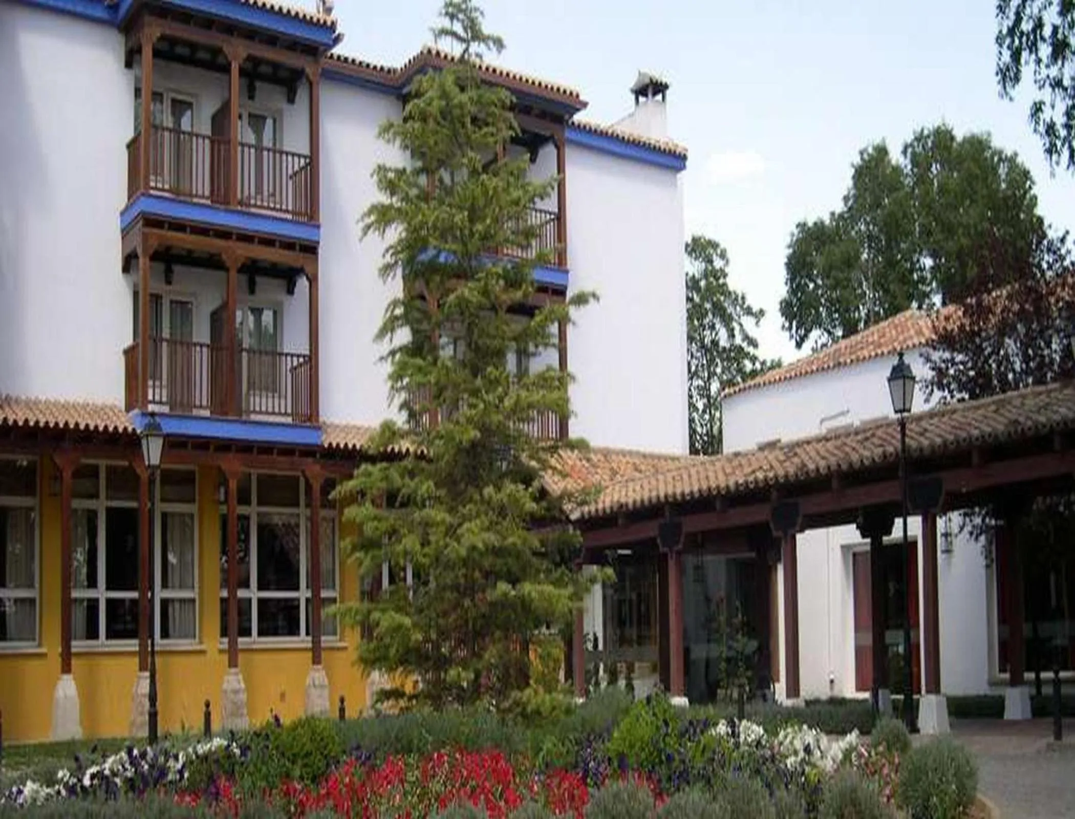 Facade/entrance in Parador de Manzanares
