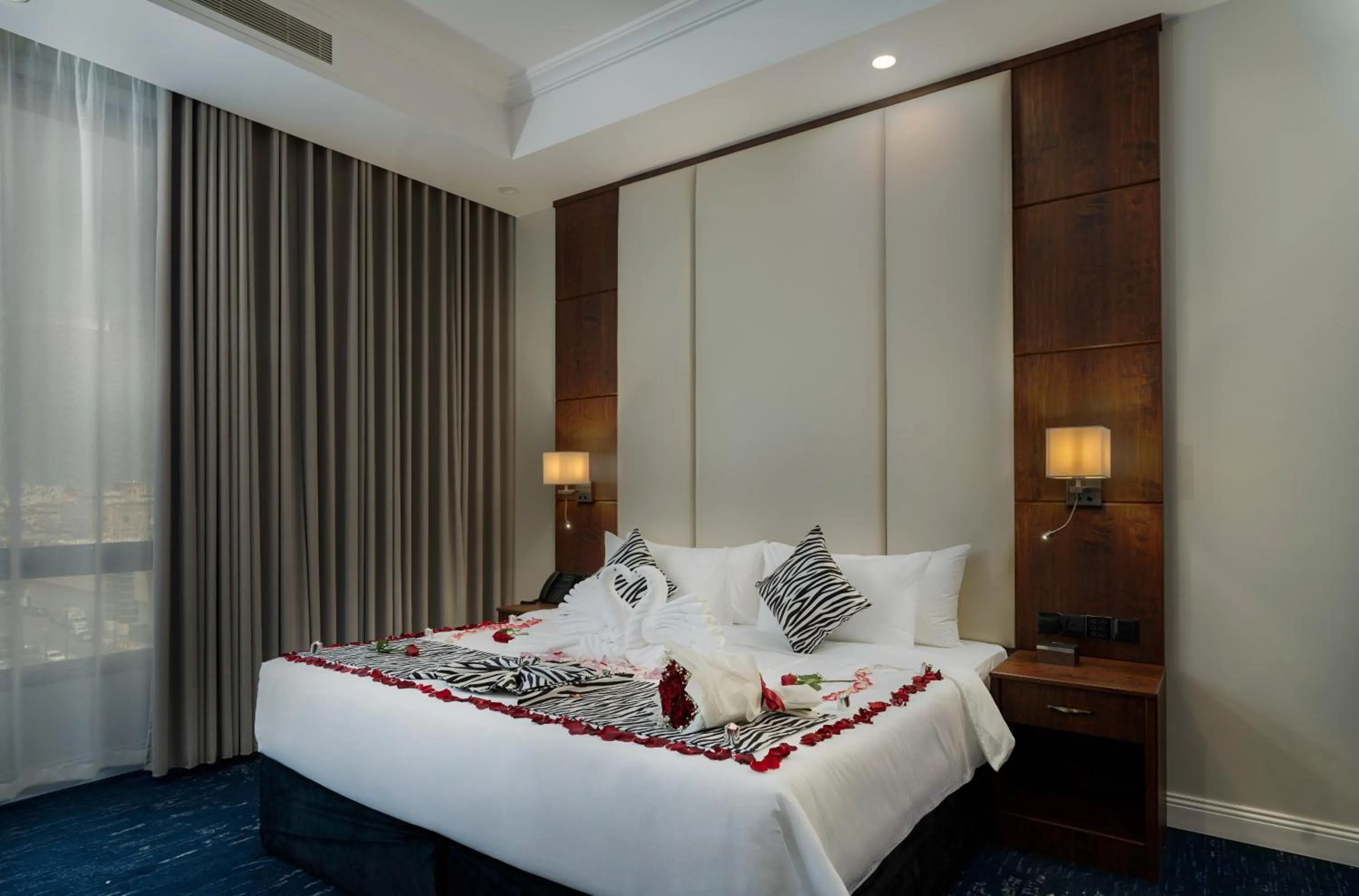 Photo of the whole room, Bed in Sunday Jeddah Hotel