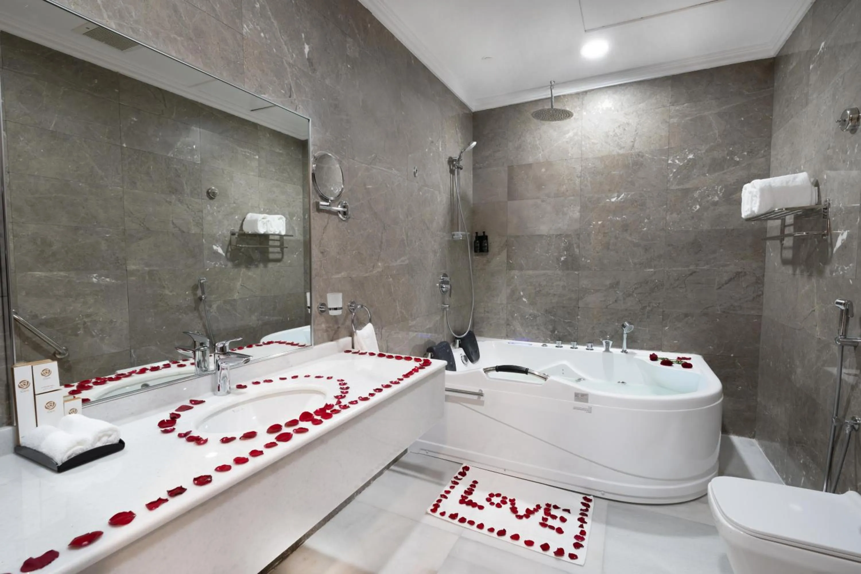 Bathroom in Sunday Jeddah Hotel