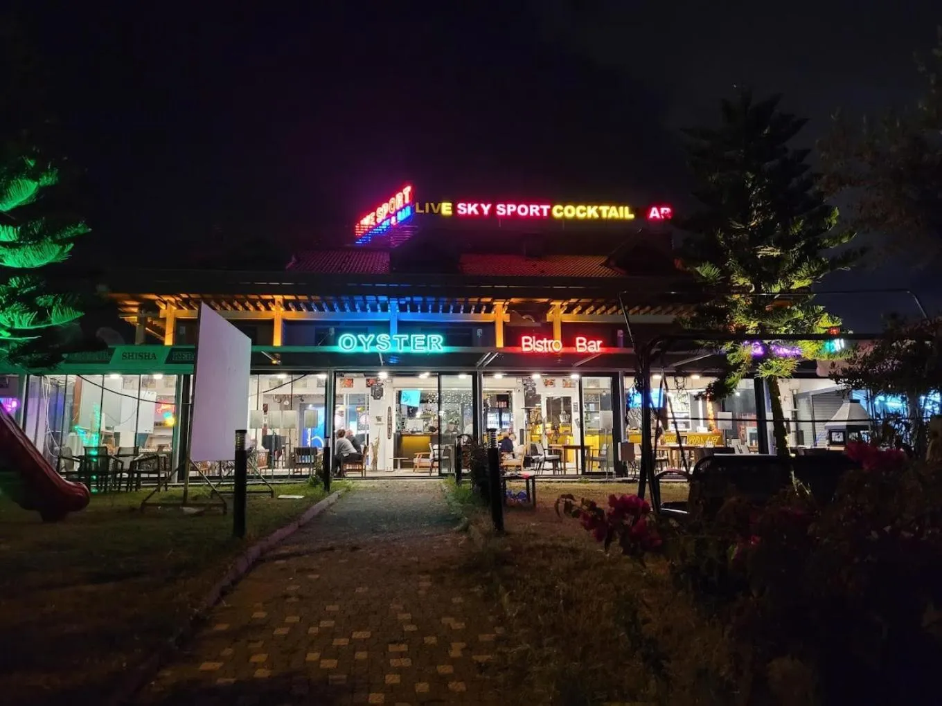 Lounge or bar in Oyster Boutique Hotel