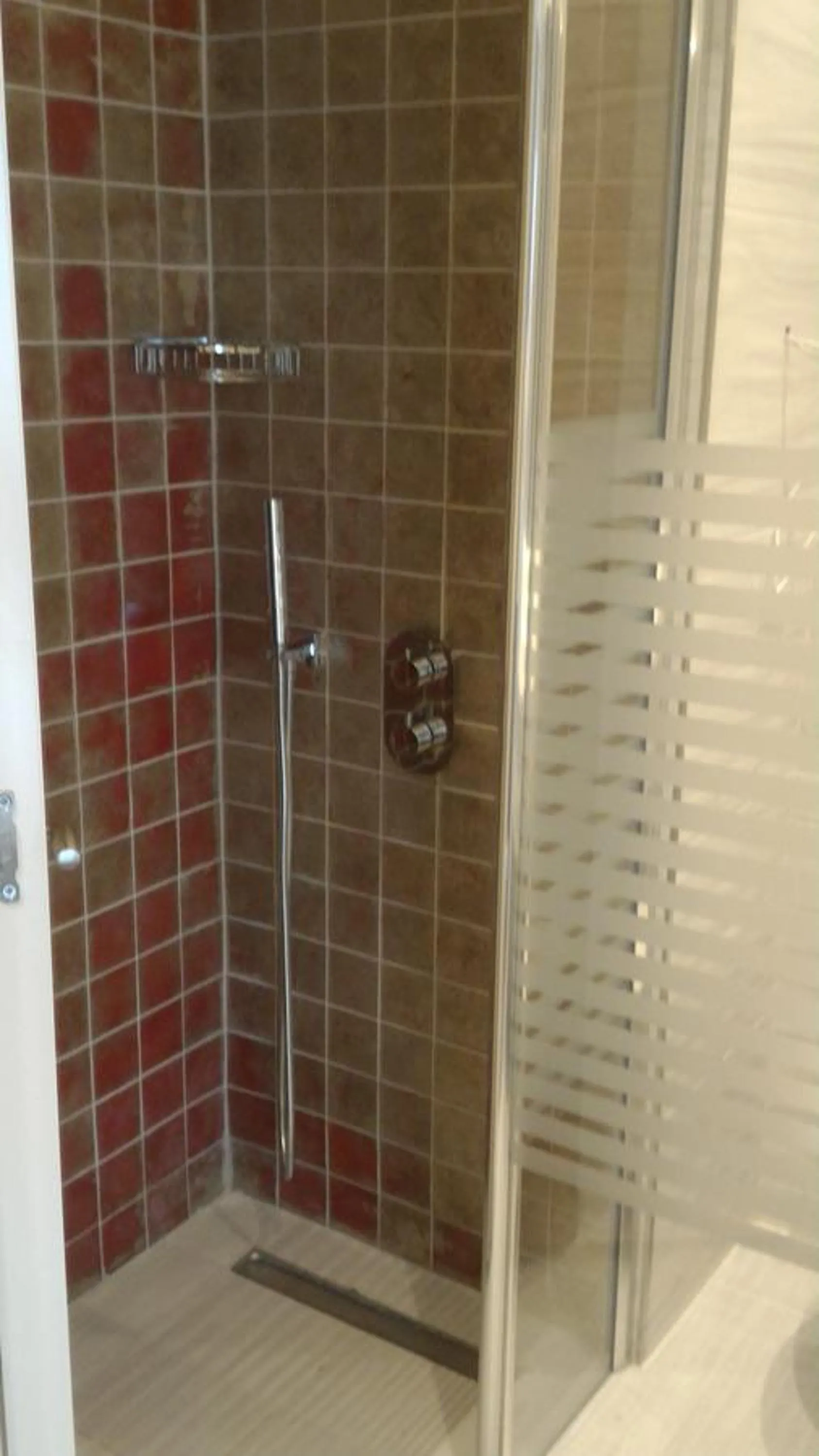 Shower in Oyster Boutique Hotel