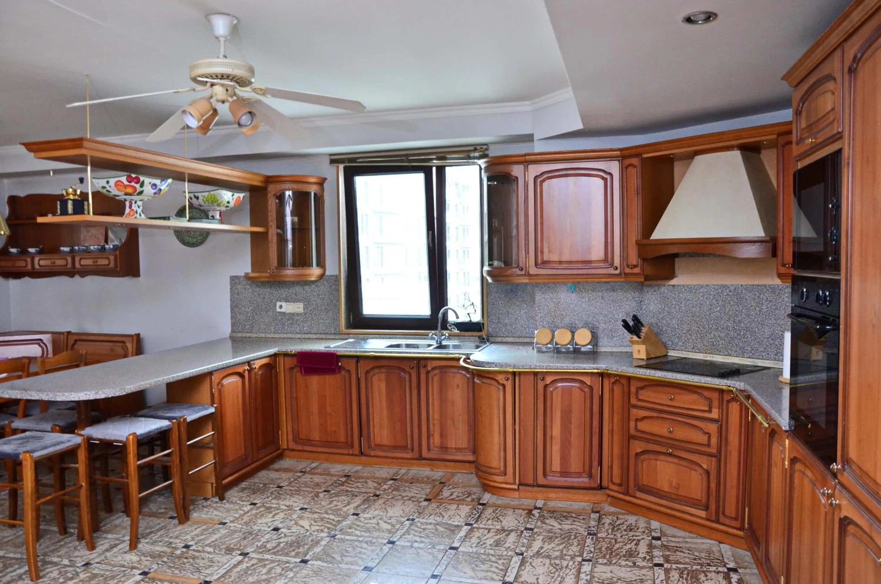 Kitchen or kitchenette in Karvan-N