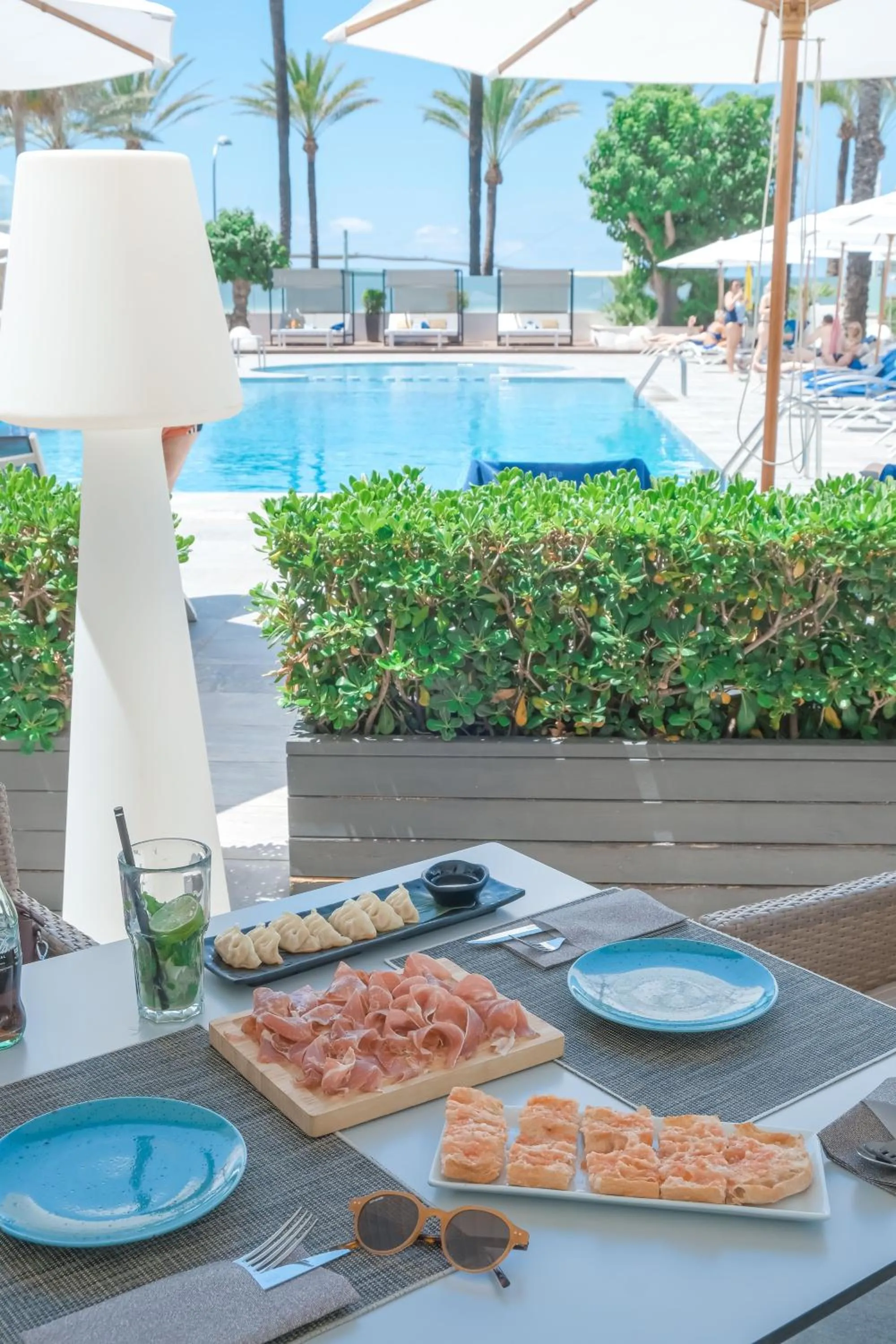 Day in Hotel Playa Golf - Adults Only