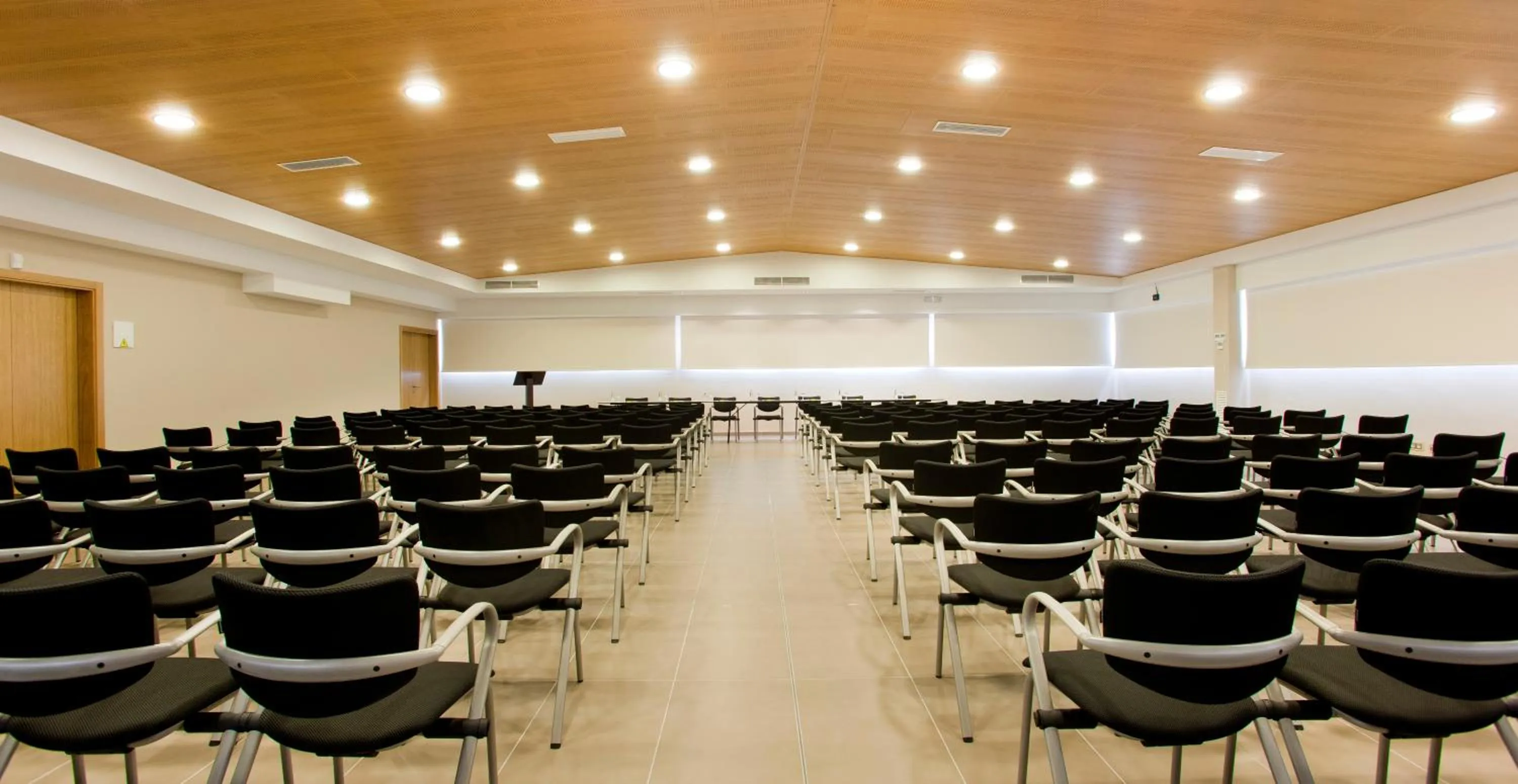 Business facilities in Hotel Playa Golf - Adults Only