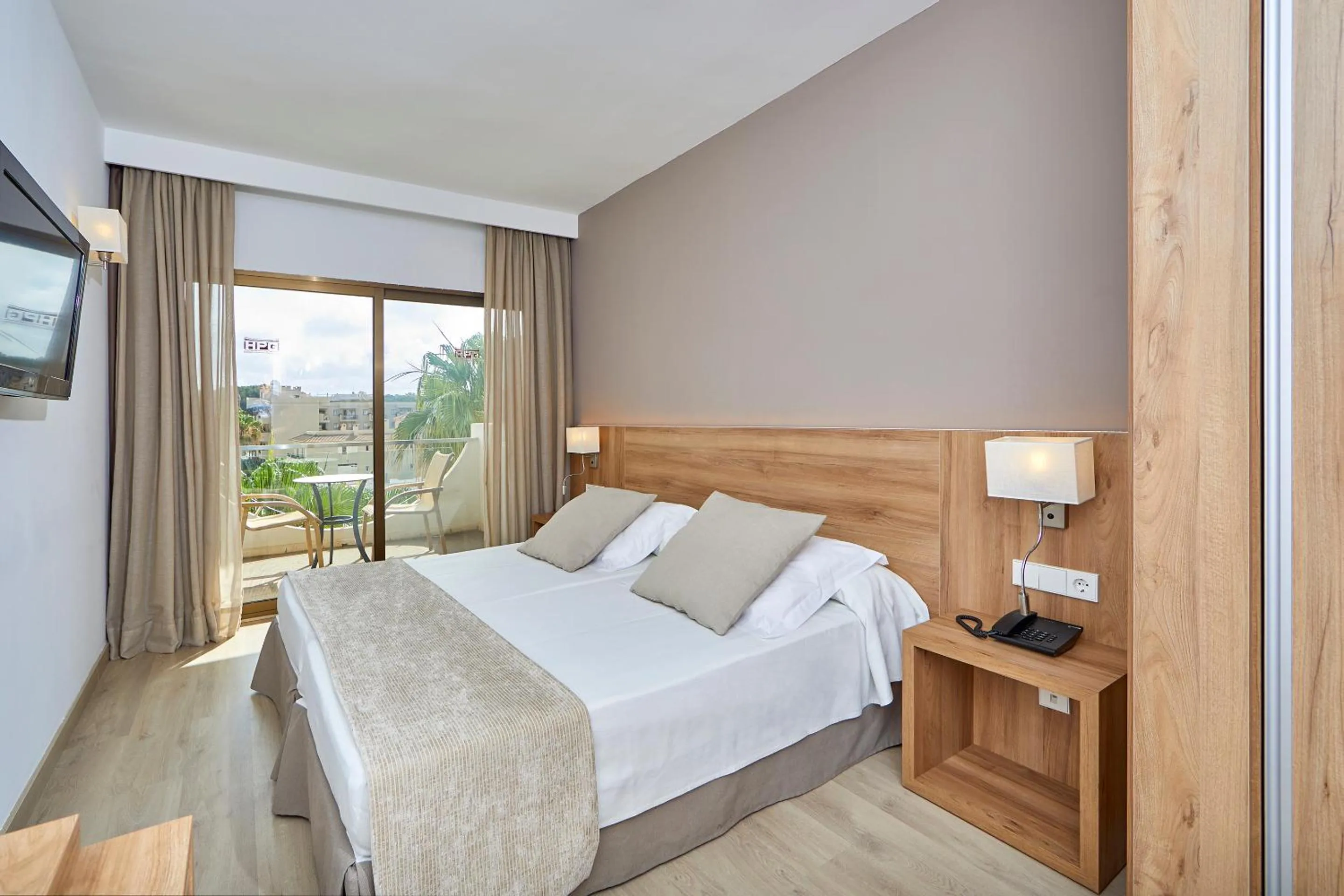 Bed in Hotel Playa Golf - Adults Only