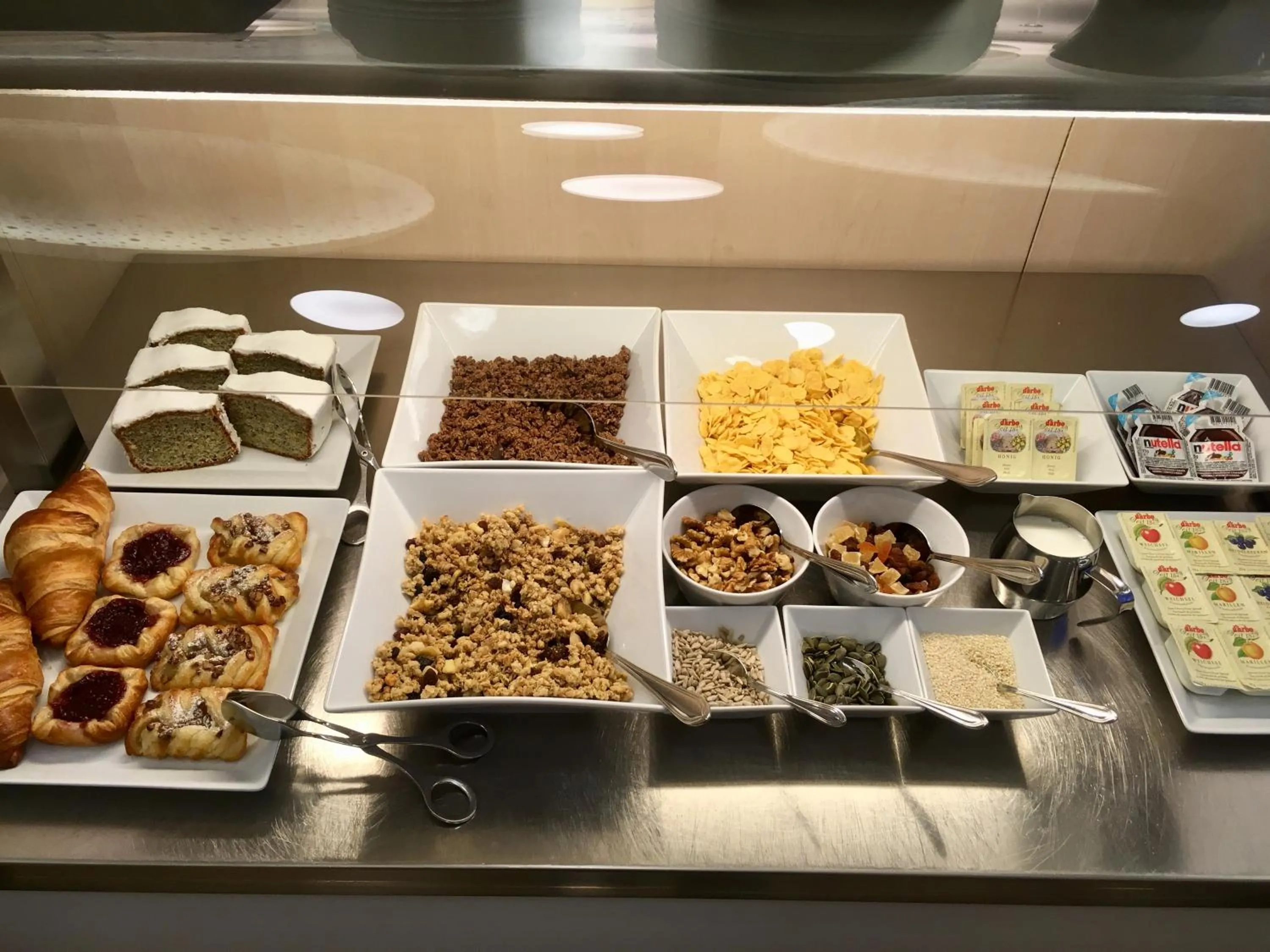 Breakfast in Hotel Erwin Junker