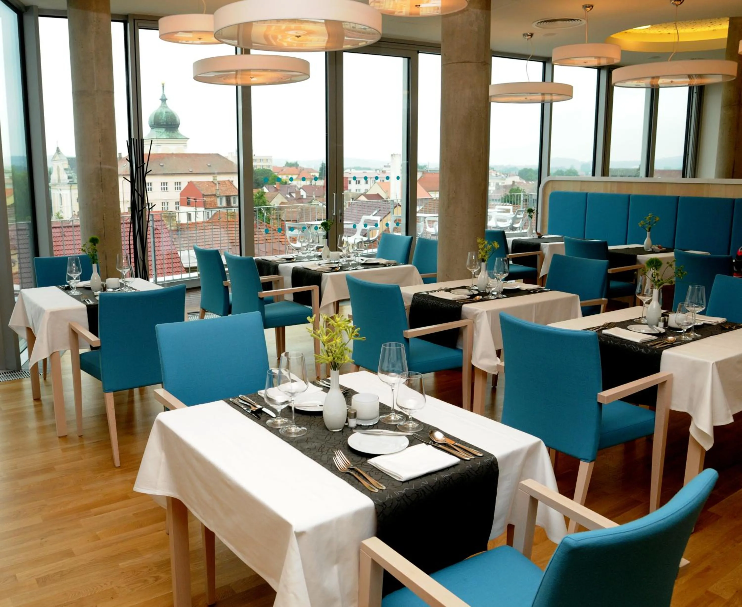 Restaurant/places to eat in Hotel Erwin Junker