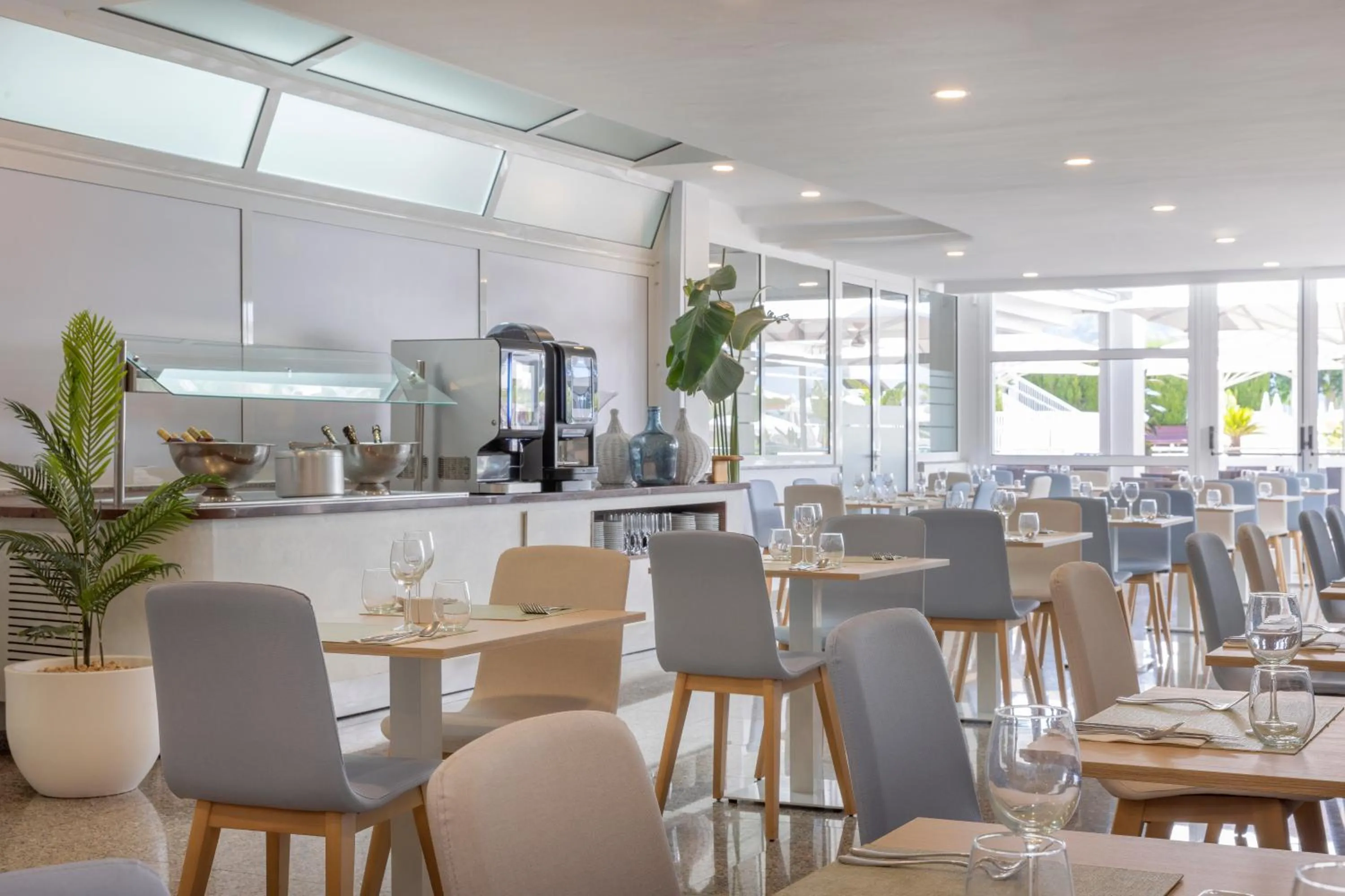 Restaurant/places to eat in Alua Gran Camp de Mar