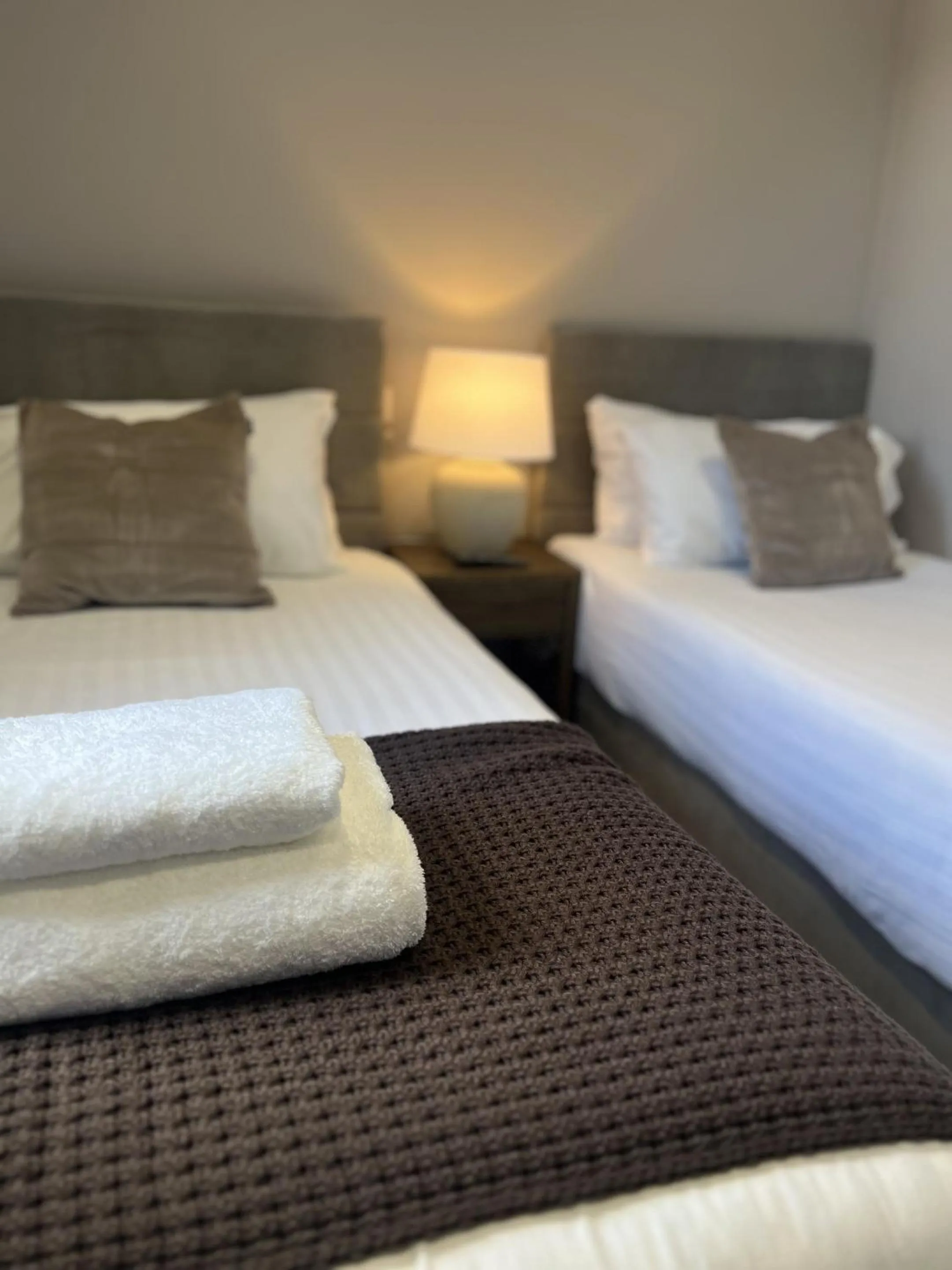 Bedroom, Bed in Tuckers Inn