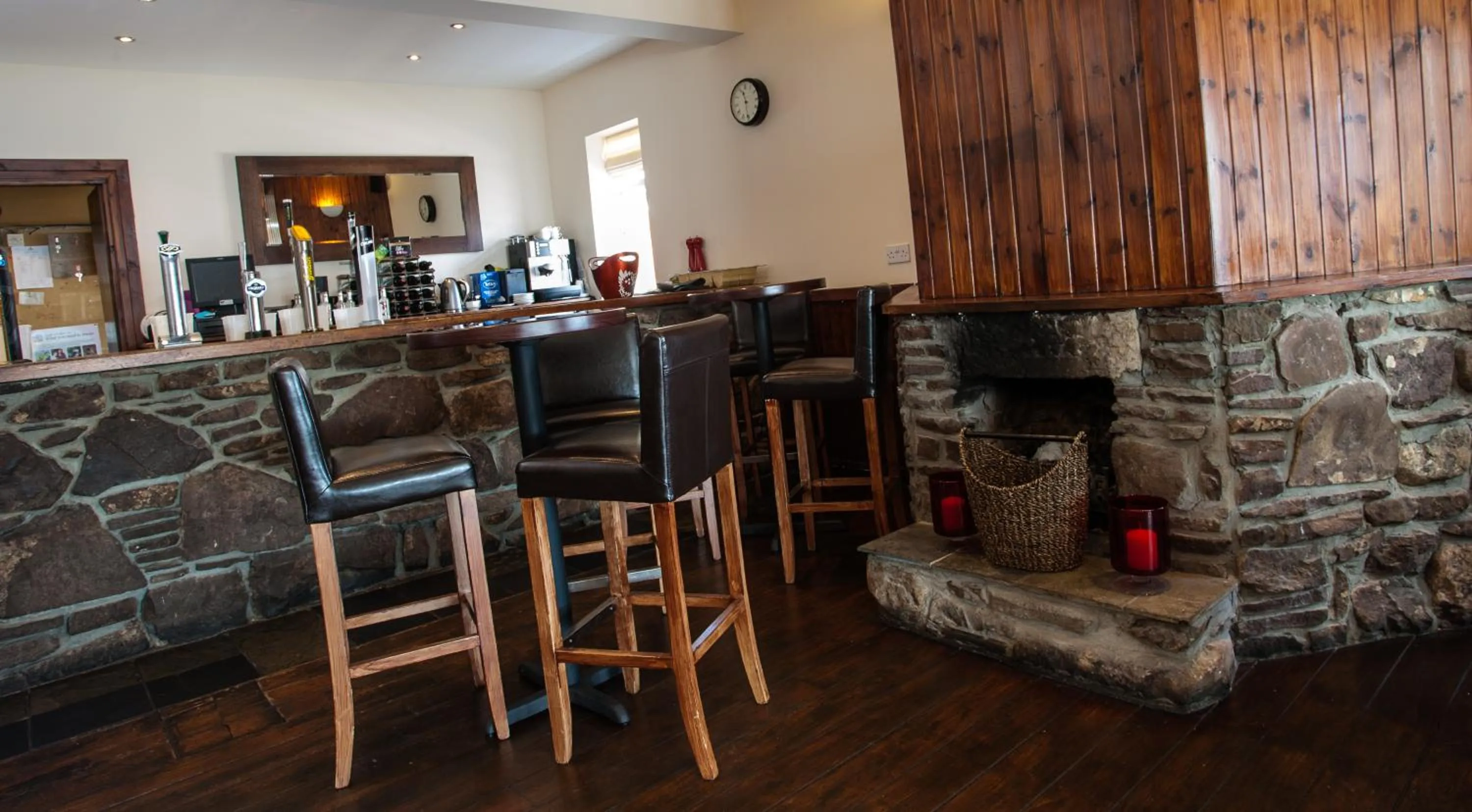 Lounge or bar in Tuckers Inn
