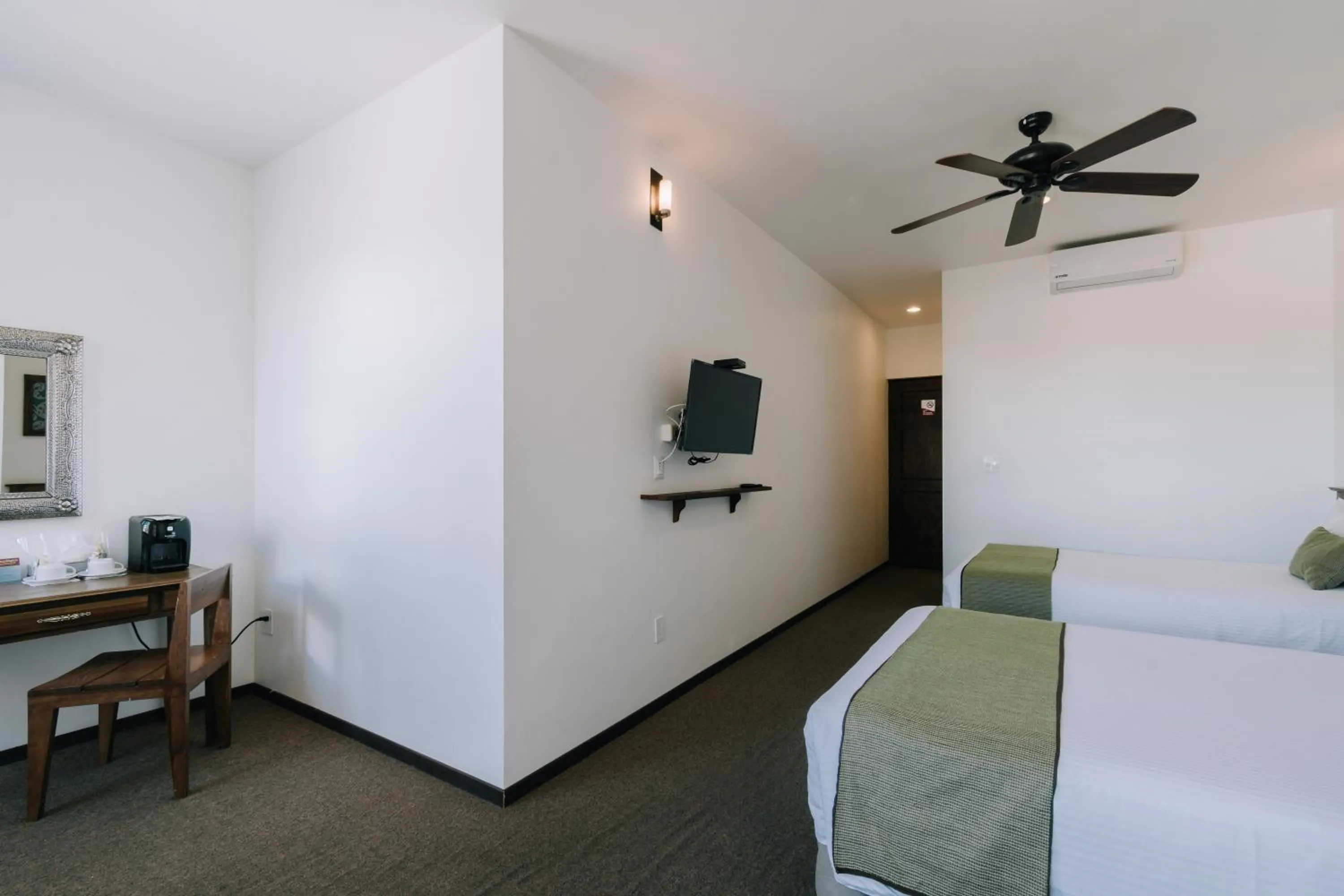 Photo of the whole room, Bed in Hotel La Estación