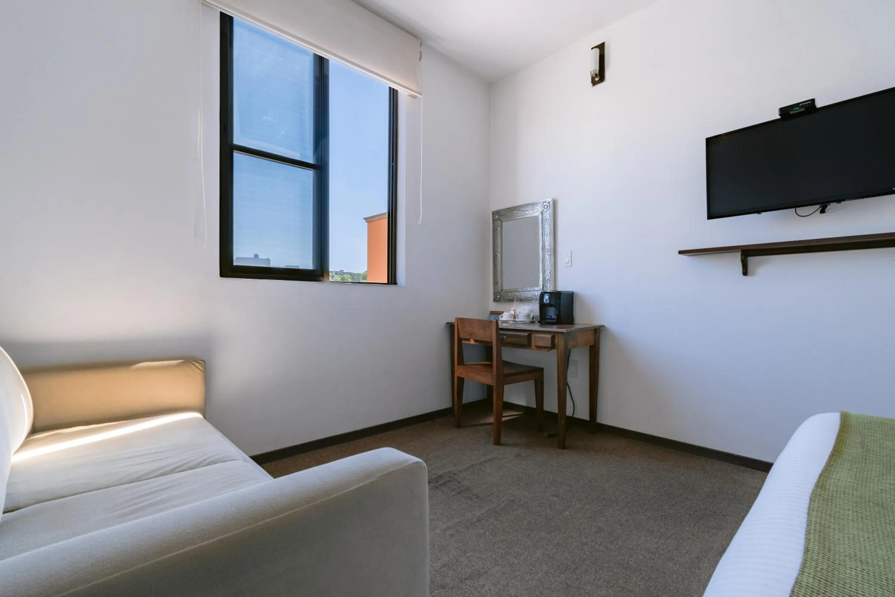 Photo of the whole room in Hotel La Estación