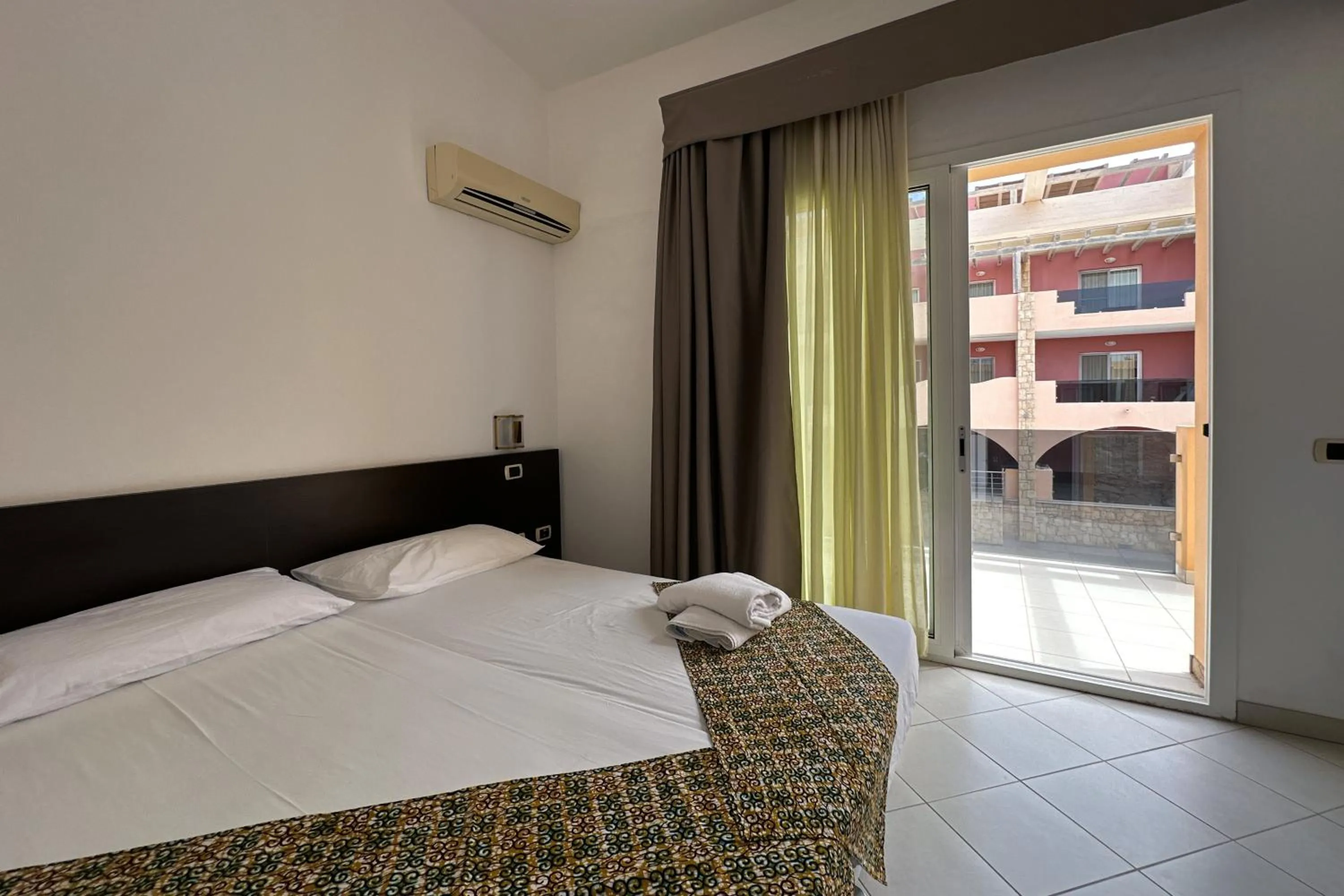 Bedroom, Bed in Aparthotel Por do Sol