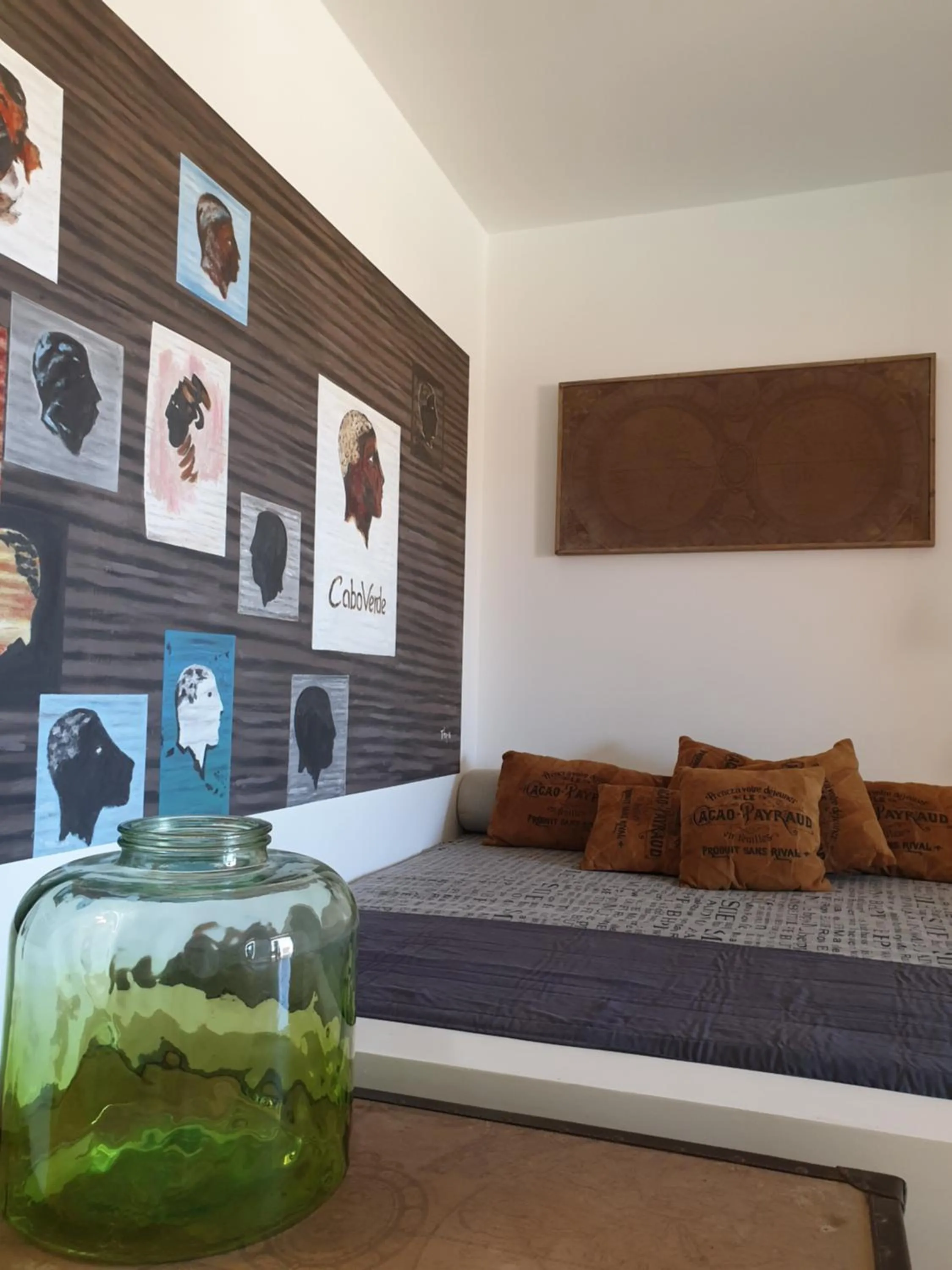 Living room, Bed in Aparthotel Por do Sol