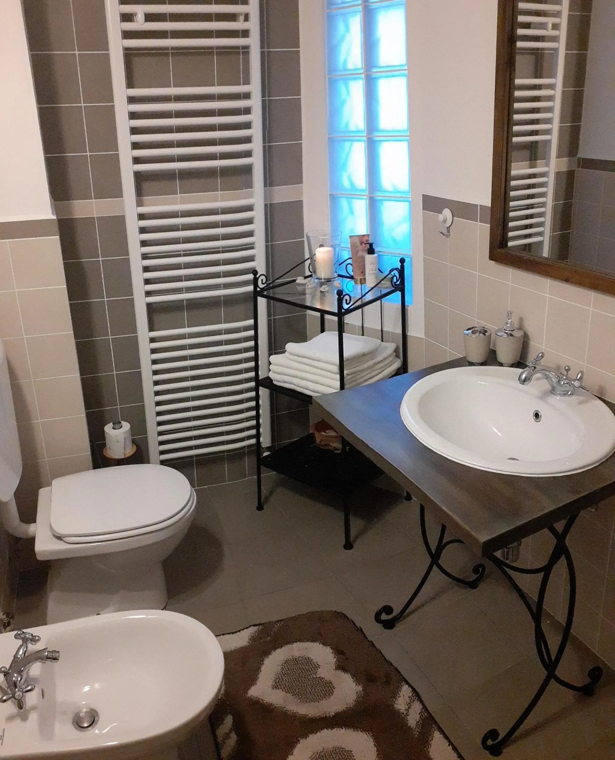 Toilet in Cà Gennara Agri B&B