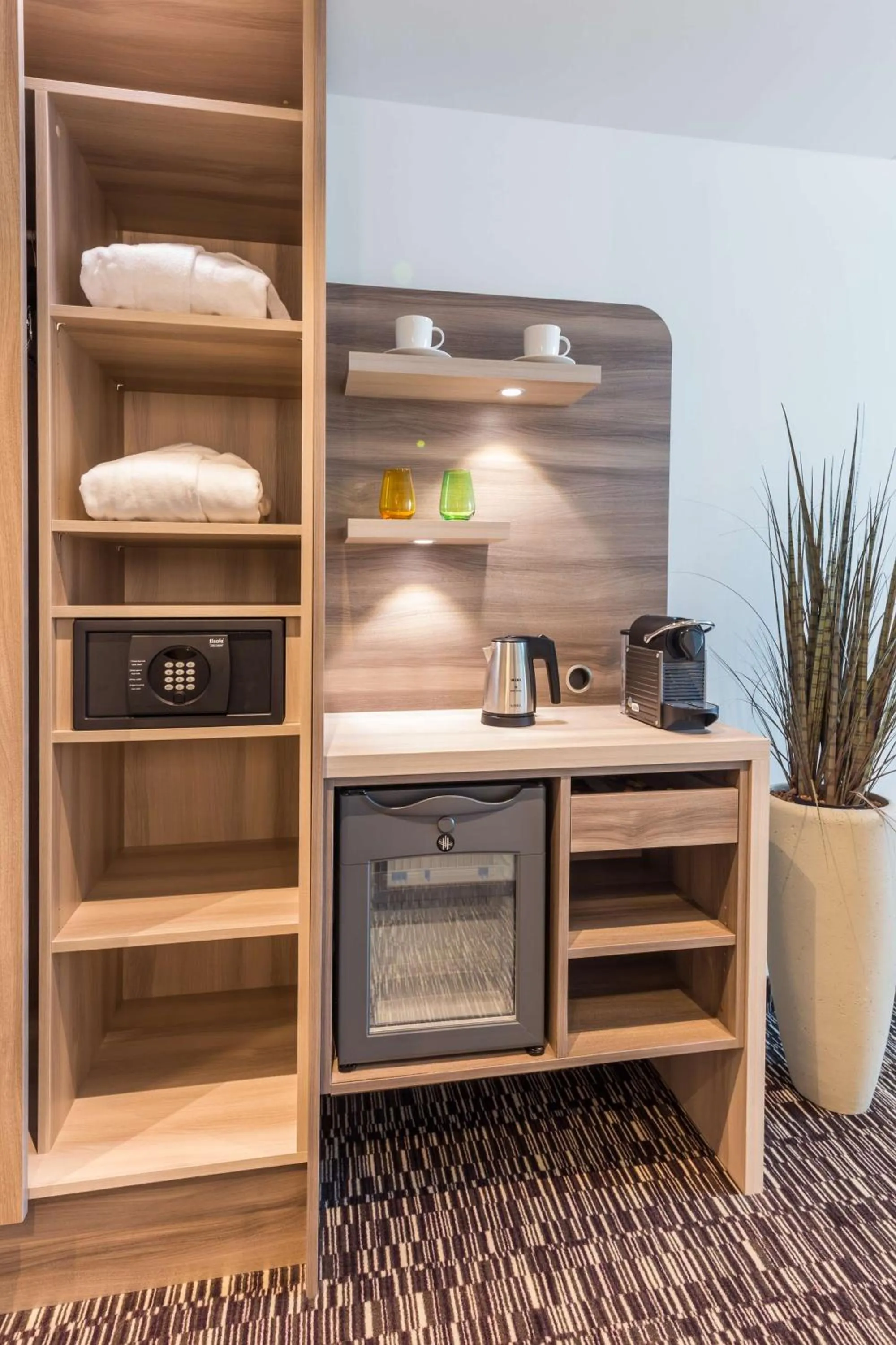 Other, Bed in Park Inn by Radisson Neumarkt