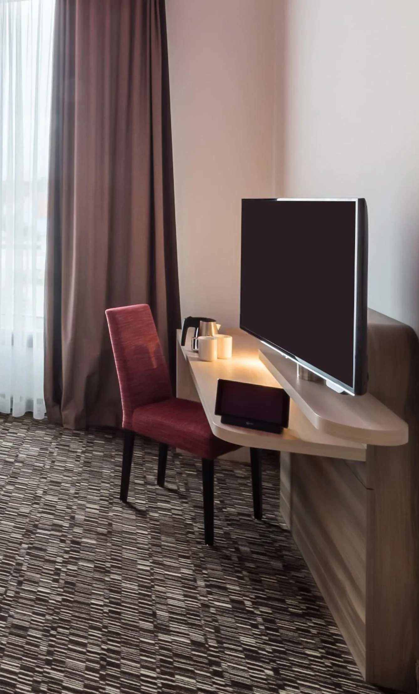 TV and multimedia in Park Inn by Radisson Neumarkt