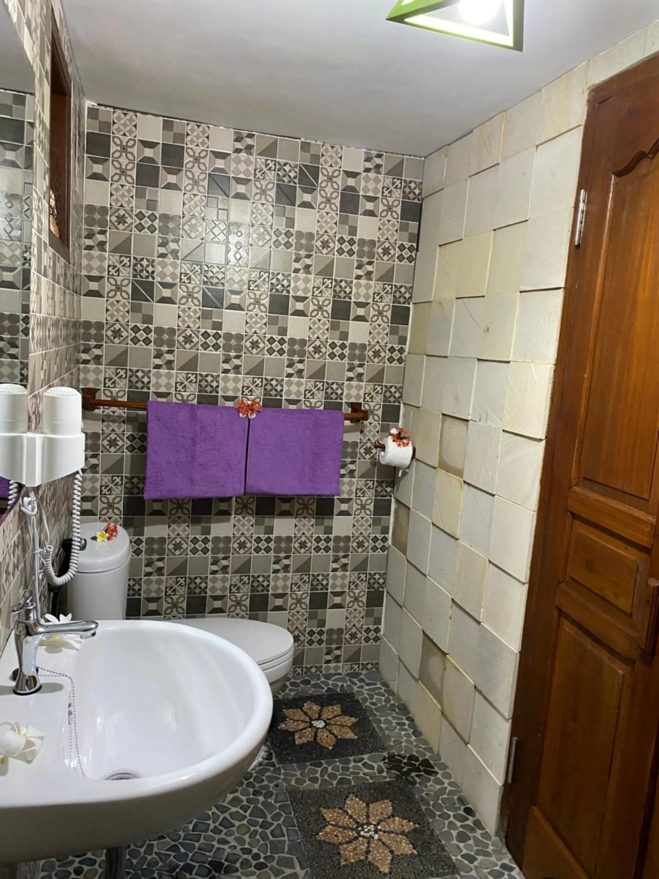 Bathroom in Villa Anjing 2