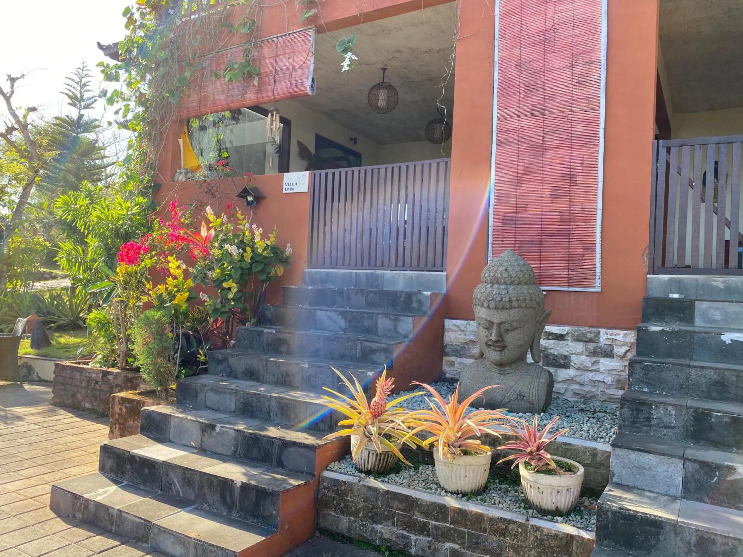 Facade/entrance in Villa Anjing 2