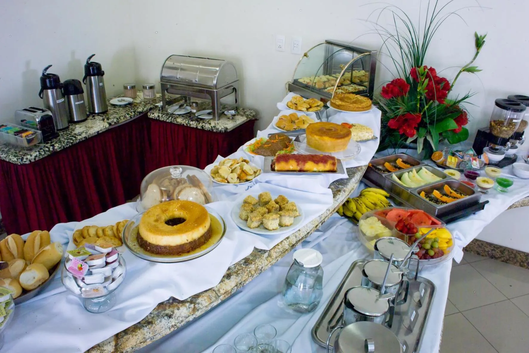 Buffet breakfast in Benvenuto Palace Hotel