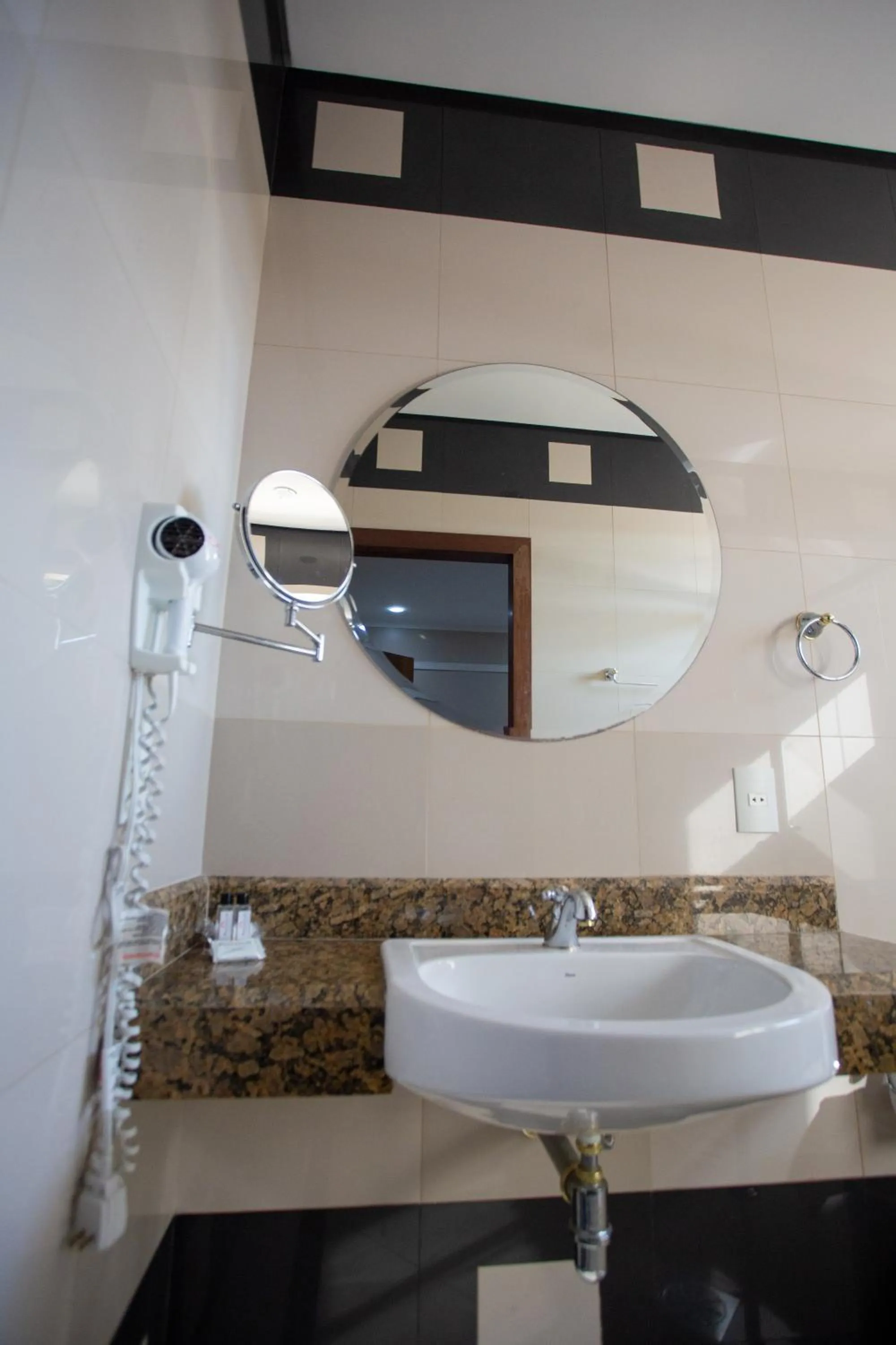 Bathroom in Benvenuto Palace Hotel