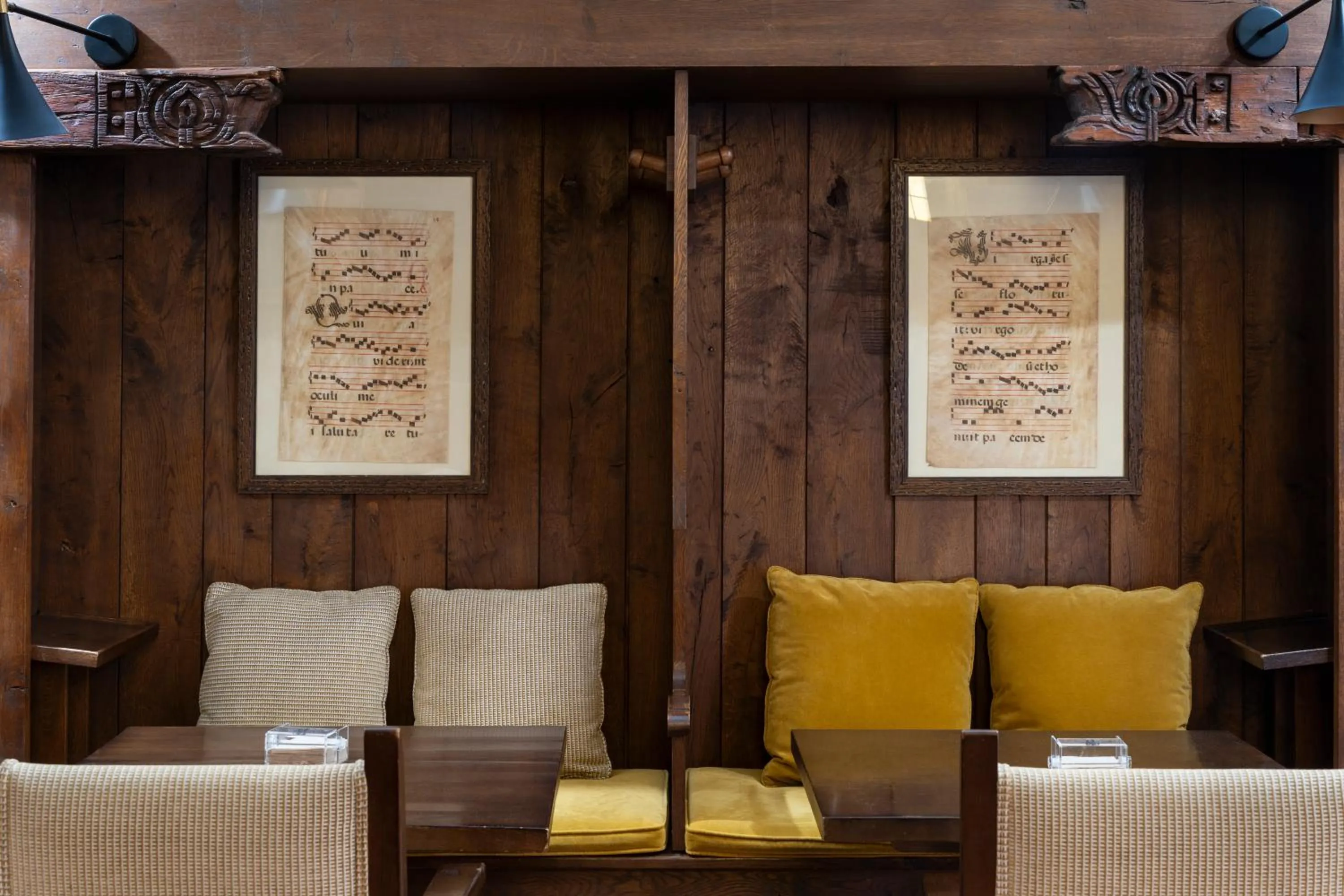 Communal lounge/ TV room in Parador de Santo Domingo de la Calzada