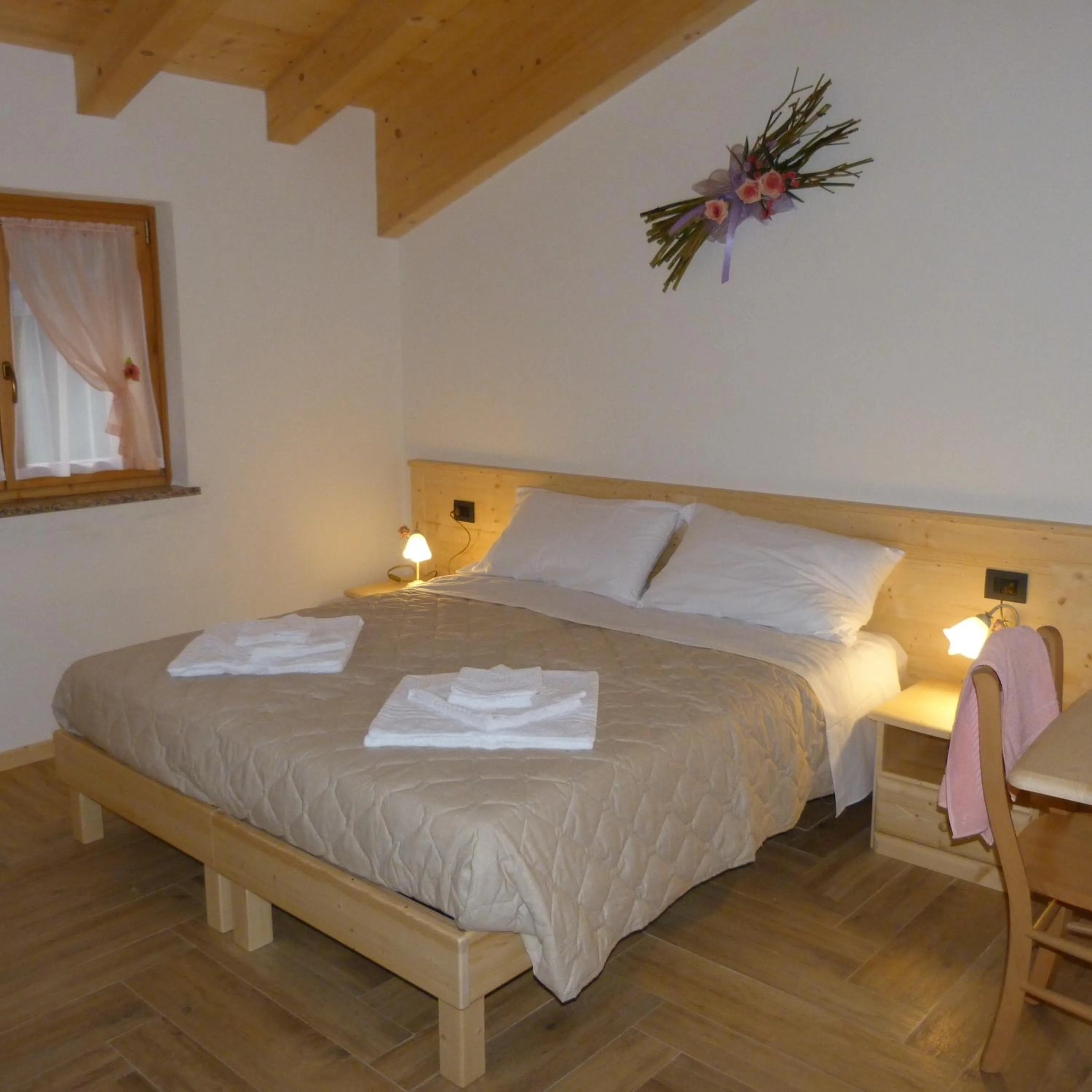 Bedroom, Bed in Agriturismo Fattoria Dalcastagnè