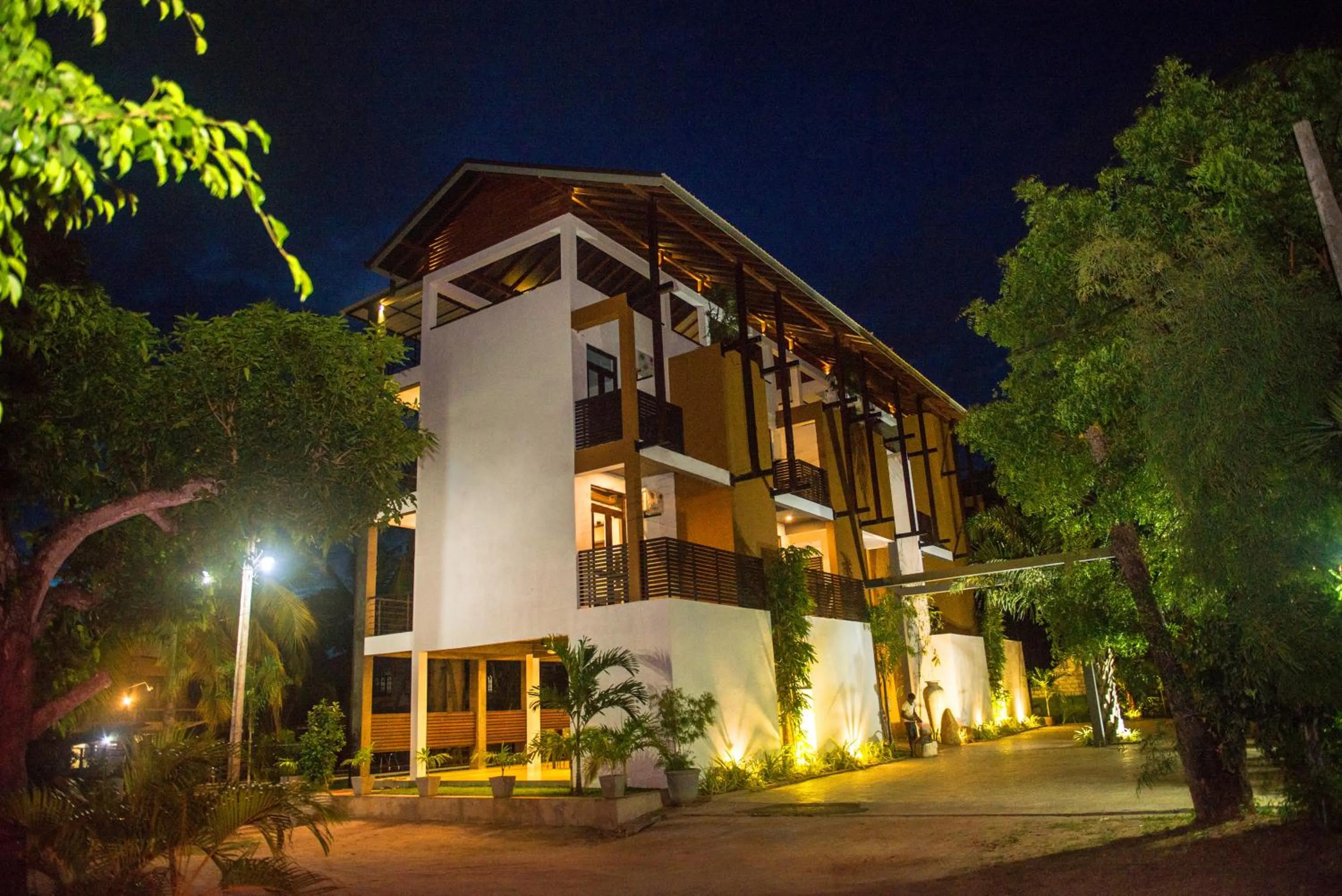 Property building in Olanro Hotel Negombo